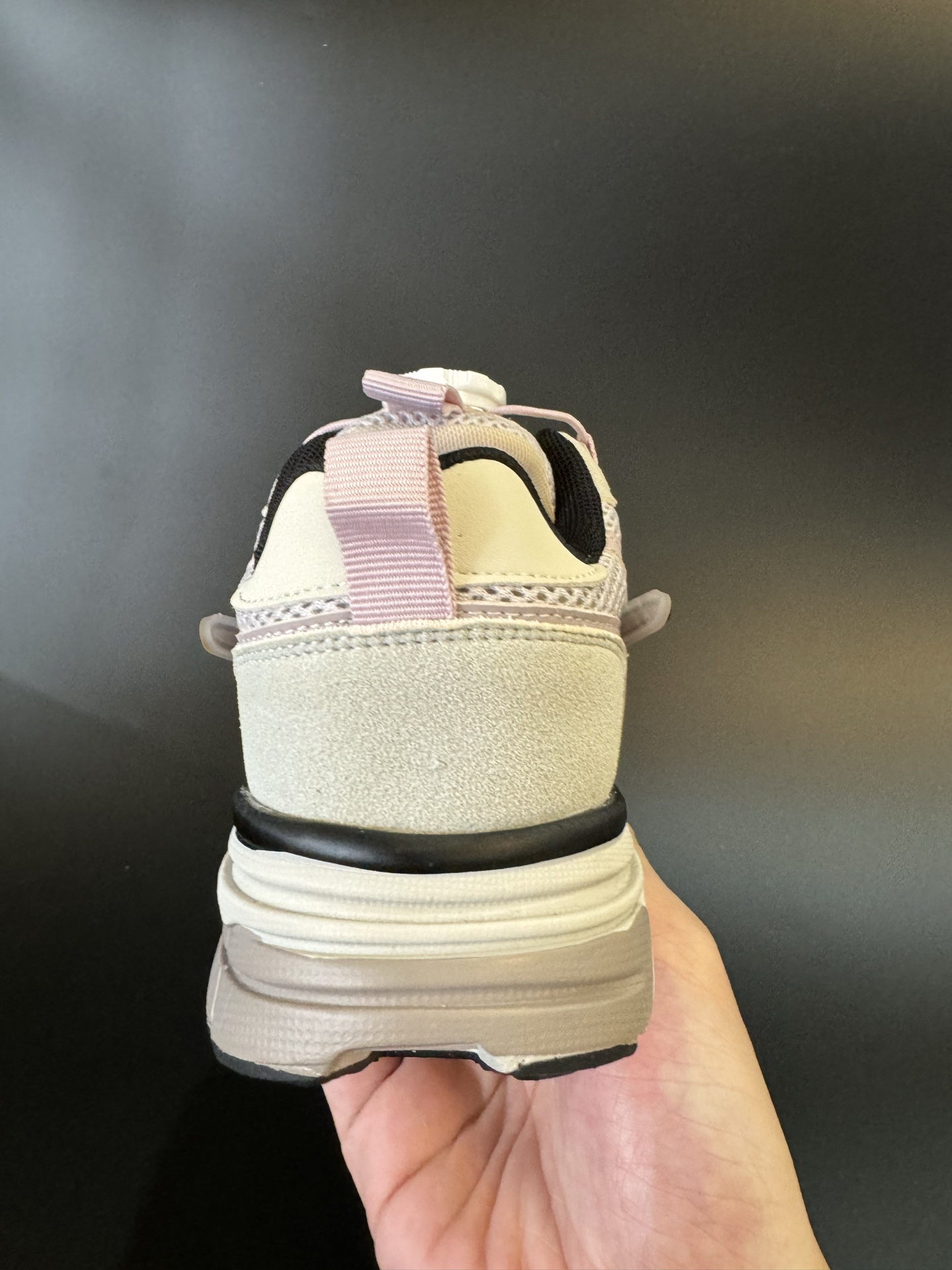 图片[7]-NIKE 耐克V2K RUN旋钮扣童鞋老爹鞋 宝妈们一定要给 宝儿们试试这款NK网面旋转纽扣运动鞋👇🏻免系带设计对小朋友太友好了😍橡胶鞋底防滑耐磨✅满足宝贝好动需求👏🏻家有幼儿园、小学生一定要入！巨好穿 尺码26-37-选品中心