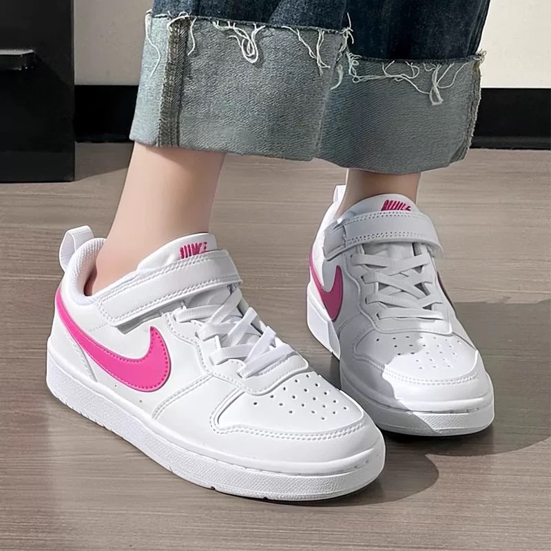 图片[4]-新色出货 NK 空军一号工装低帮魔术贴儿童板鞋小白鞋 尺码：22-37.5码 经典百搭板鞋小白鞋，学生时代必备❤️ 低帮魔术贴设计，穿脱方便✔️ 橡胶大底，耐磨防滑👍🏻 优质皮料拼接，质感满分💯-选品中心
