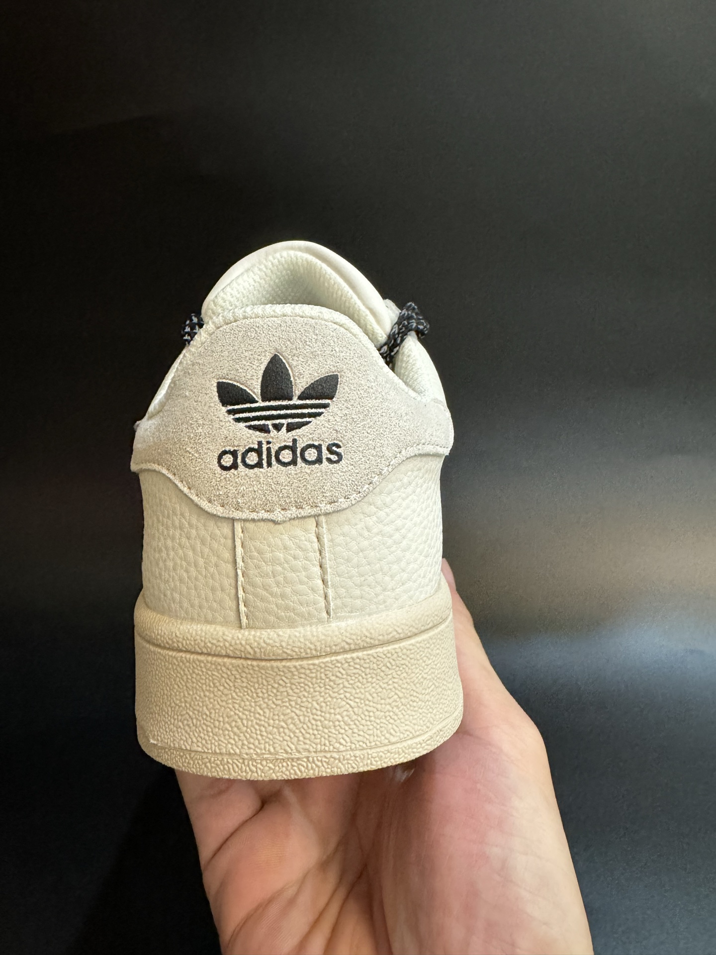 图片[7]-AD贝壳头联名头层皮儿童板鞋男女童鞋休闲鞋 尺码：22–37码 超百搭的新款联名贝壳头🆕 优质头层皮面料，质感满分💯 橡胶耐磨防滑大底，脚感超赞👍🏻-选品中心