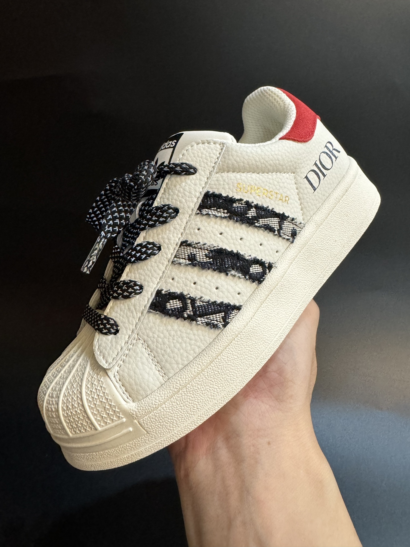 图片[4]-AD贝壳头联名头层皮儿童板鞋男女童鞋休闲鞋 尺码：22–37码 超百搭的新款联名贝壳头🆕 优质头层皮面料，质感满分💯 橡胶耐磨防滑大底，脚感超赞👍🏻-选品中心