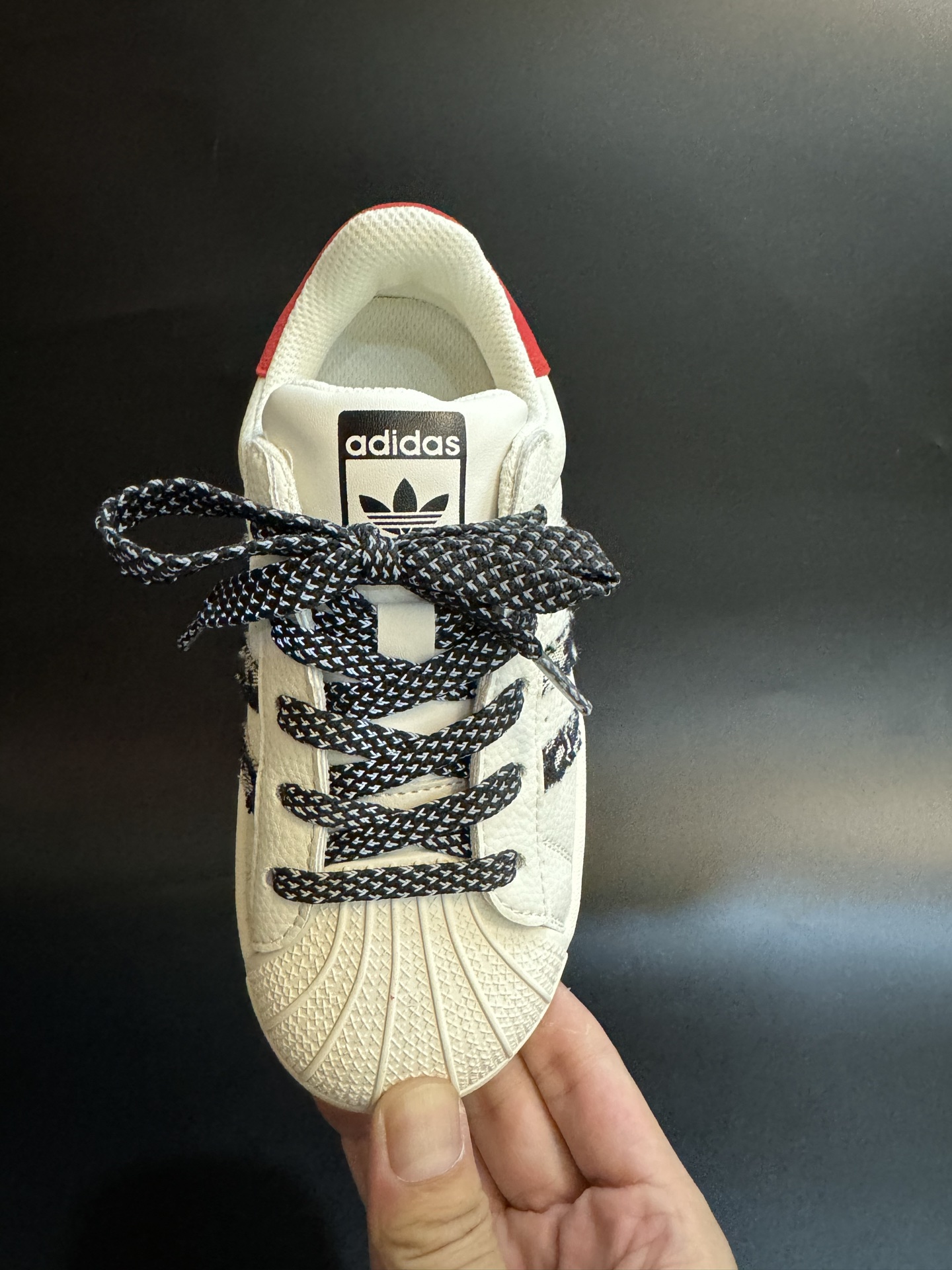 图片[6]-AD贝壳头联名头层皮儿童板鞋男女童鞋休闲鞋 尺码：22–37码 超百搭的新款联名贝壳头🆕 优质头层皮面料，质感满分💯 橡胶耐磨防滑大底，脚感超赞👍🏻-选品中心