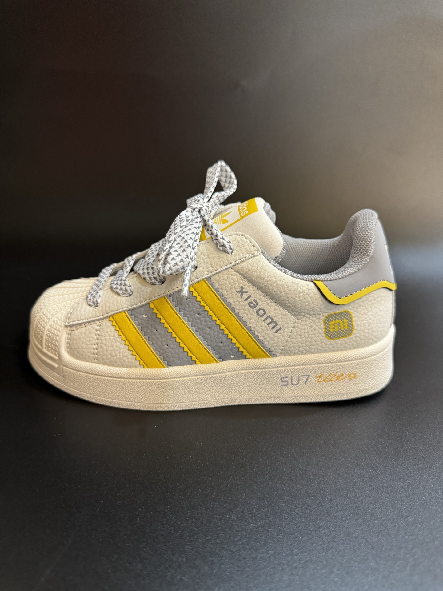 图片[2]-AD贝壳头联名头层皮儿童板鞋男女童鞋休闲鞋 尺码：22–37码 超百搭的新款联名贝壳头🆕 优质头层皮面料，质感满分💯 橡胶耐磨防滑大底，脚感超赞👍🏻-选品中心