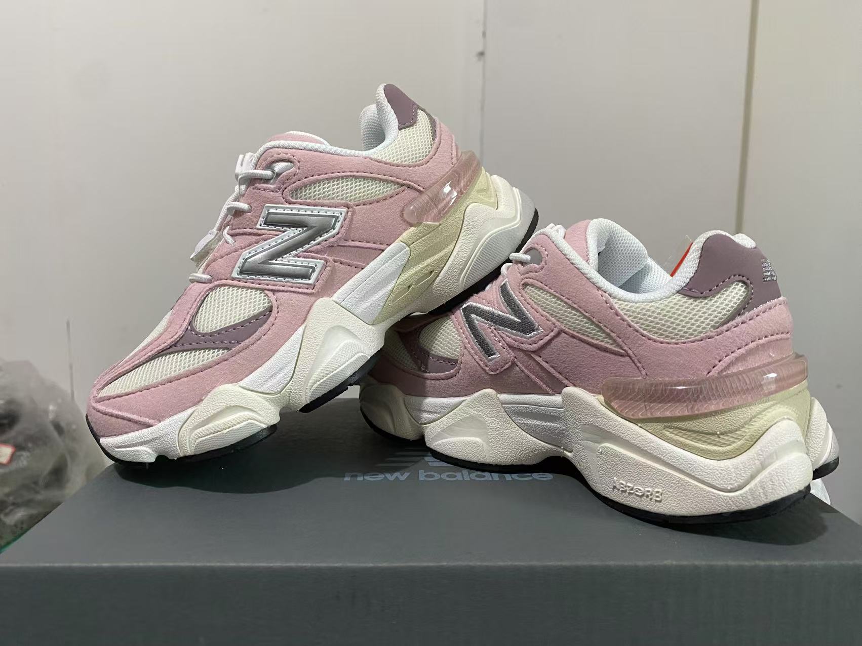 图片[2]-新色出放 NB9060松紧扣儿童老爹运动鞋 尺码：24-37码 经典NB9060老爹款🆕 松紧扣设计，附赠一对鞋带，穿脱方便✌🏻 老爹款式设计，百搭又时髦✨-选品中心