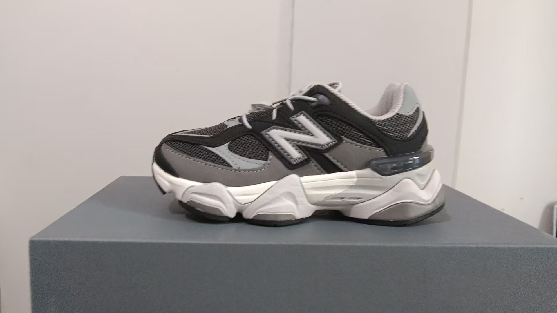 图片[8]-新色出放 NB9060松紧扣儿童老爹运动鞋 尺码：24-37码 经典NB9060老爹款🆕 松紧扣设计，附赠一对鞋带，穿脱方便✌🏻 老爹款式设计，百搭又时髦✨-选品中心