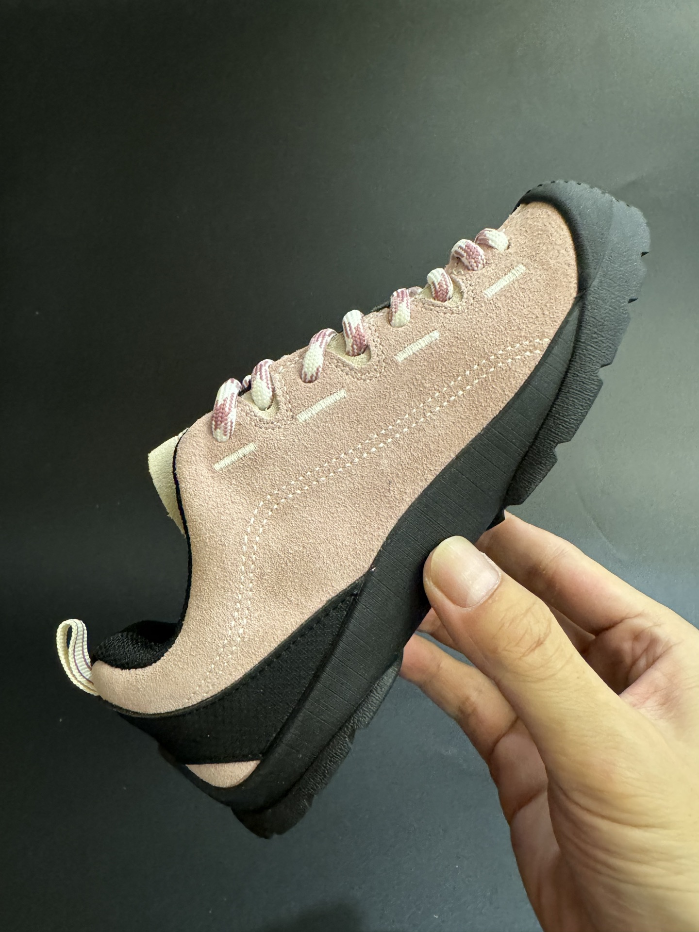 图片[6]-KEEN潮牌一代户外登山童鞋徒步登山运动鞋童鞋 户外登山运动 萌宝必备童鞋🔥 优质麂皮面料，防水材质✌🏻 橡胶耐磨防滑大底，脚感超赞👍🏻 丑萌丑萌的超可爱😍 尺码：26-37-选品中心