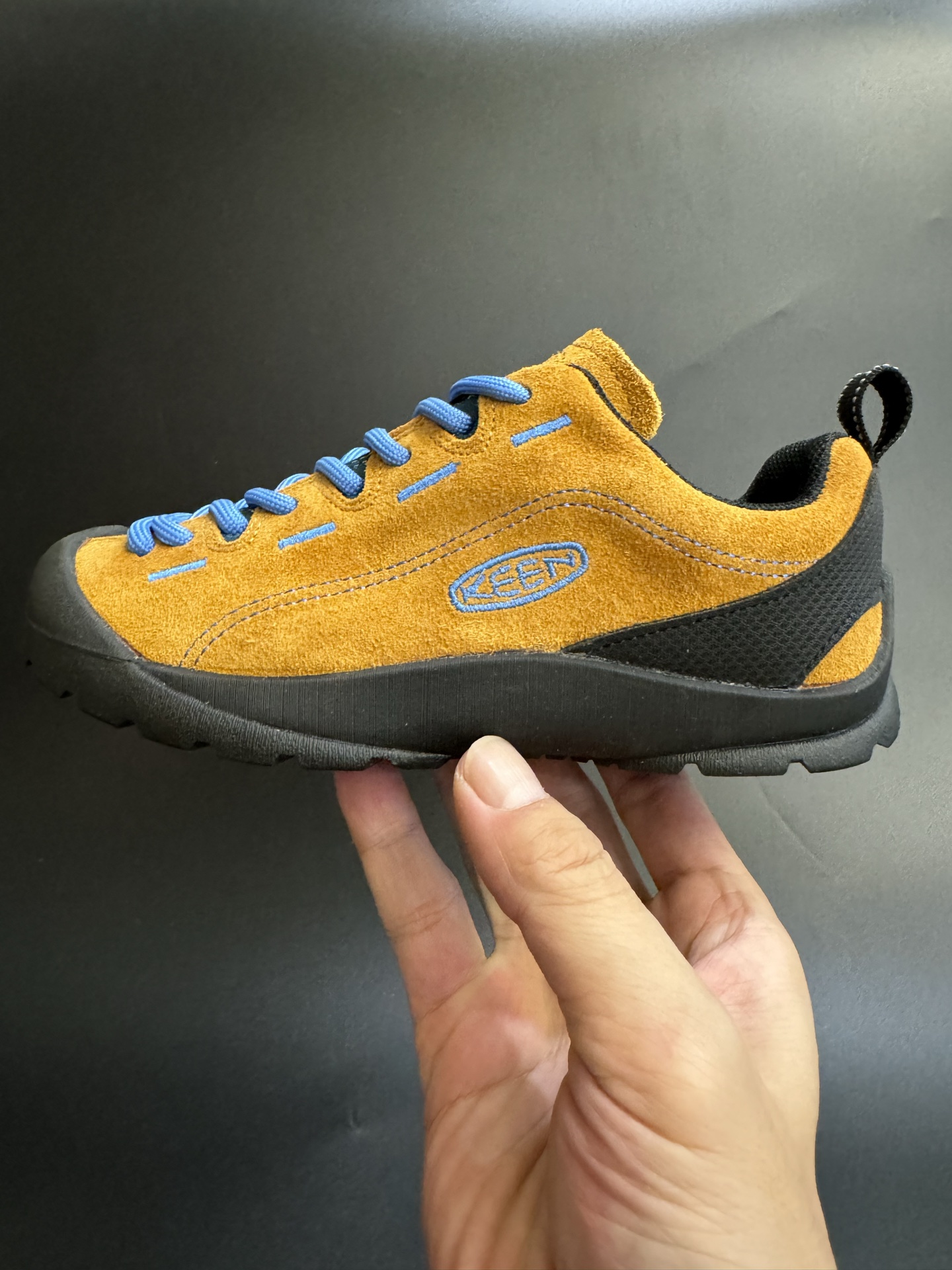 图片[5]-KEEN潮牌一代户外登山童鞋徒步登山运动鞋童鞋 户外登山运动 萌宝必备童鞋🔥 优质麂皮面料，防水材质✌🏻 橡胶耐磨防滑大底，脚感超赞👍🏻 丑萌丑萌的超可爱😍 尺码：26-37-选品中心