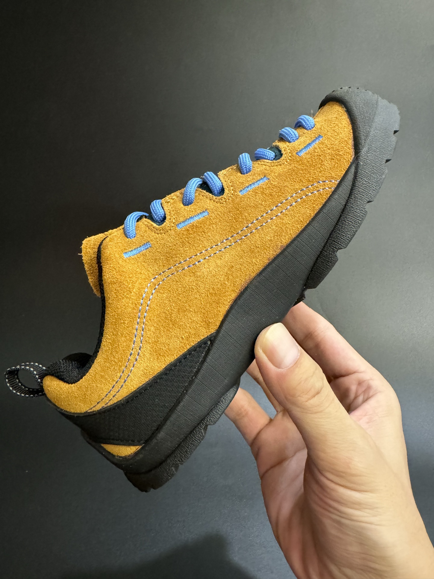 图片[6]-KEEN潮牌一代户外登山童鞋徒步登山运动鞋童鞋 户外登山运动 萌宝必备童鞋🔥 优质麂皮面料，防水材质✌🏻 橡胶耐磨防滑大底，脚感超赞👍🏻 丑萌丑萌的超可爱😍 尺码：26-37-选品中心