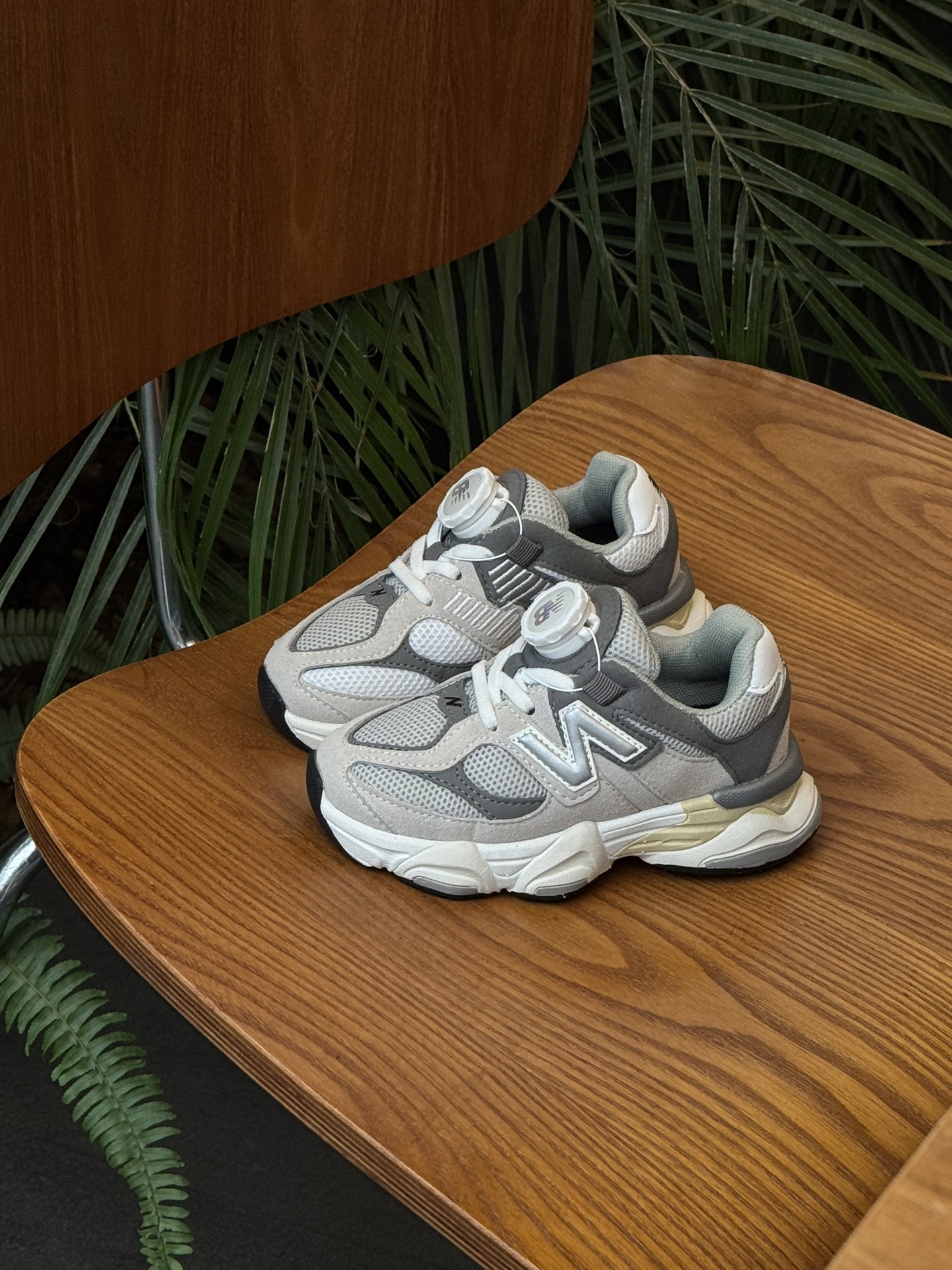 图片[3]-NB 9060旋钮扣儿童老爹鞋运动鞋跑步鞋24-37码 经典NB9060旋钮扣老爹款🆕旋钮扣扣设计，穿脱方便✌🏻老爹款式设计，百搭又时髦✨-选品中心