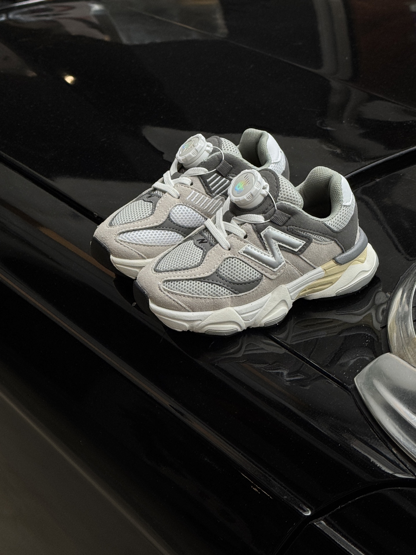 图片[2]-NB 9060旋钮扣儿童老爹鞋运动鞋跑步鞋24-37码 经典NB9060旋钮扣老爹款🆕旋钮扣扣设计，穿脱方便✌🏻老爹款式设计，百搭又时髦✨-选品中心