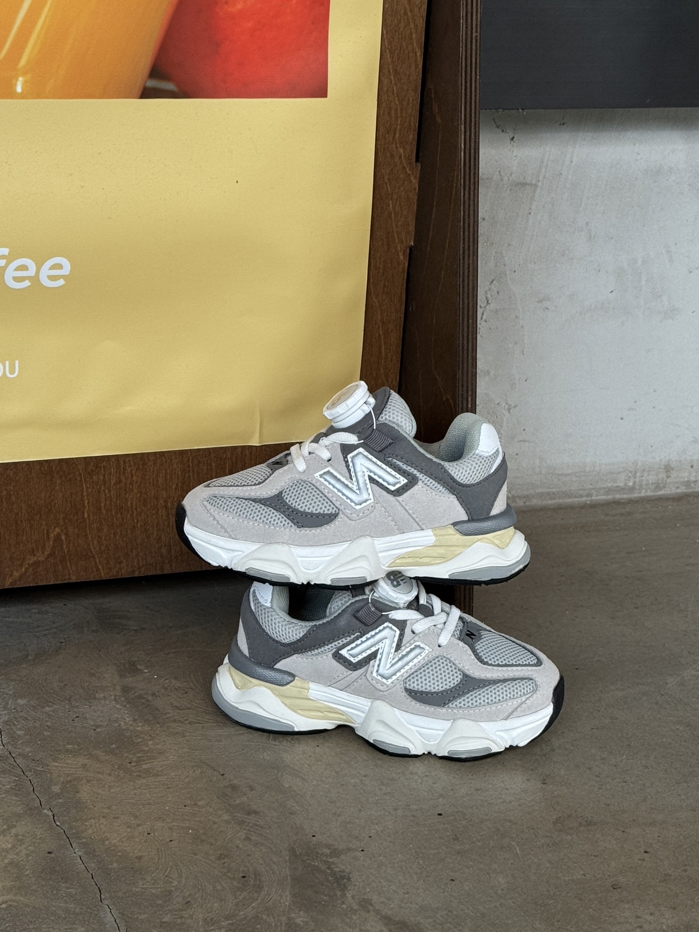 图片[5]-NB 9060旋钮扣儿童老爹鞋运动鞋跑步鞋24-37码 经典NB9060旋钮扣老爹款🆕旋钮扣扣设计，穿脱方便✌🏻老爹款式设计，百搭又时髦✨-选品中心