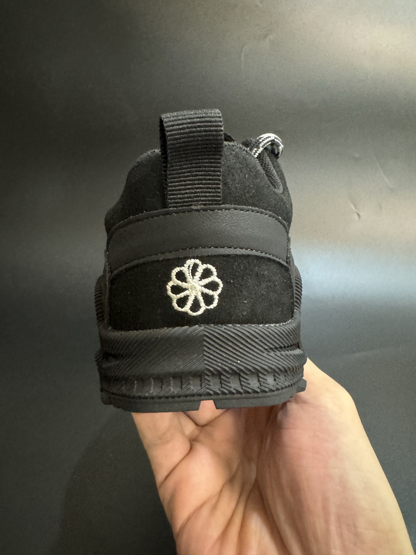 图片[7]-KEEN 联名款儿童鞋户外徒步登山运动鞋童鞋 户外登山运动 萌宝必备童鞋🔥 优质麂皮面料，防水材质✌🏻 橡胶耐磨防滑大底，脚感超赞👍🏻 丑萌丑萌的超可爱😍 尺码：26-37-选品中心