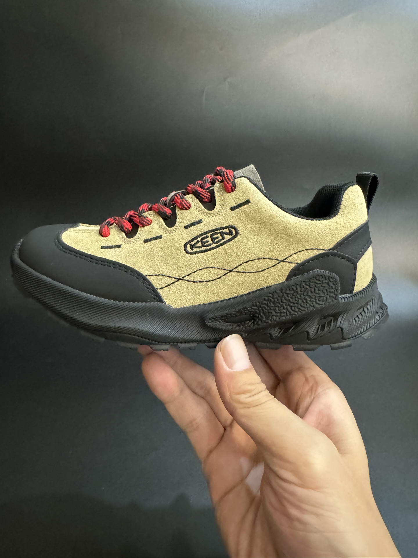 图片[3]-KEEN 联名款儿童鞋户外徒步登山运动鞋童鞋 户外登山运动 萌宝必备童鞋🔥 优质麂皮面料，防水材质✌🏻 橡胶耐磨防滑大底，脚感超赞👍🏻 丑萌丑萌的超可爱😍 尺码：26-37-选品中心