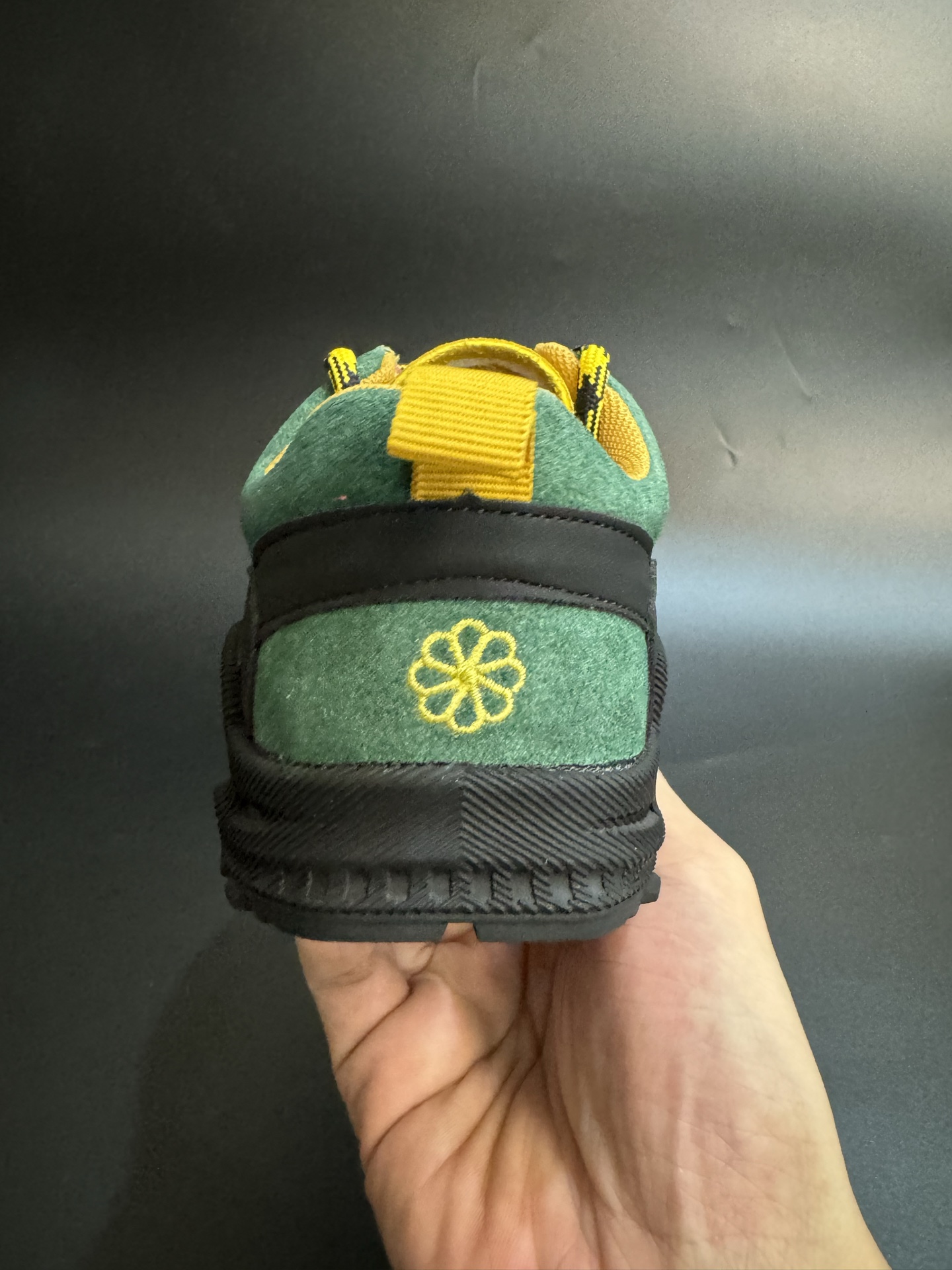 图片[7]-KEEN 联名款儿童鞋户外徒步登山运动鞋童鞋 户外登山运动 萌宝必备童鞋🔥 优质麂皮面料，防水材质✌🏻 橡胶耐磨防滑大底，脚感超赞👍🏻 丑萌丑萌的超可爱😍 尺码：26-37-选品中心