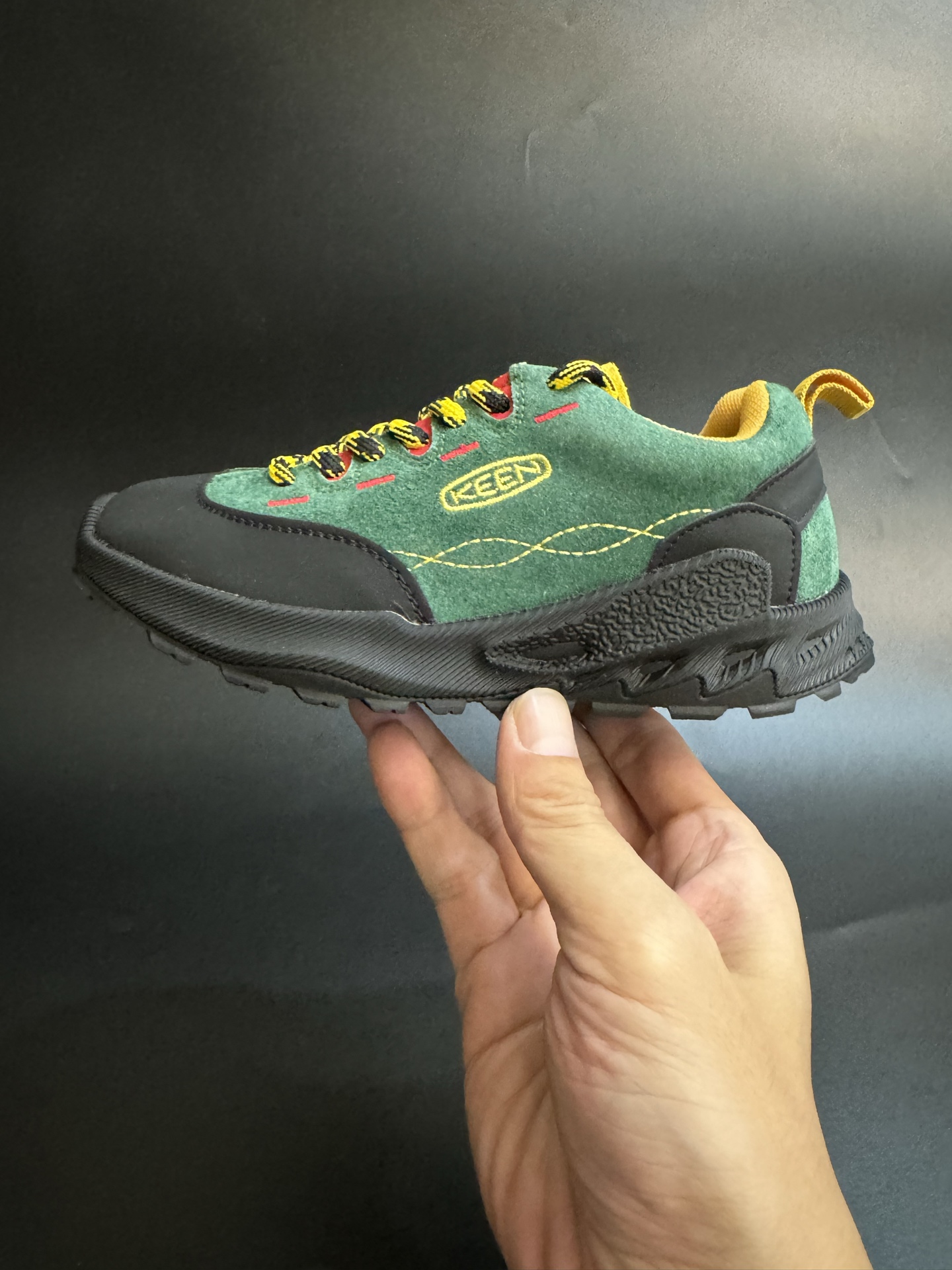 图片[3]-KEEN 联名款儿童鞋户外徒步登山运动鞋童鞋 户外登山运动 萌宝必备童鞋🔥 优质麂皮面料，防水材质✌🏻 橡胶耐磨防滑大底，脚感超赞👍🏻 丑萌丑萌的超可爱😍 尺码：26-37-选品中心