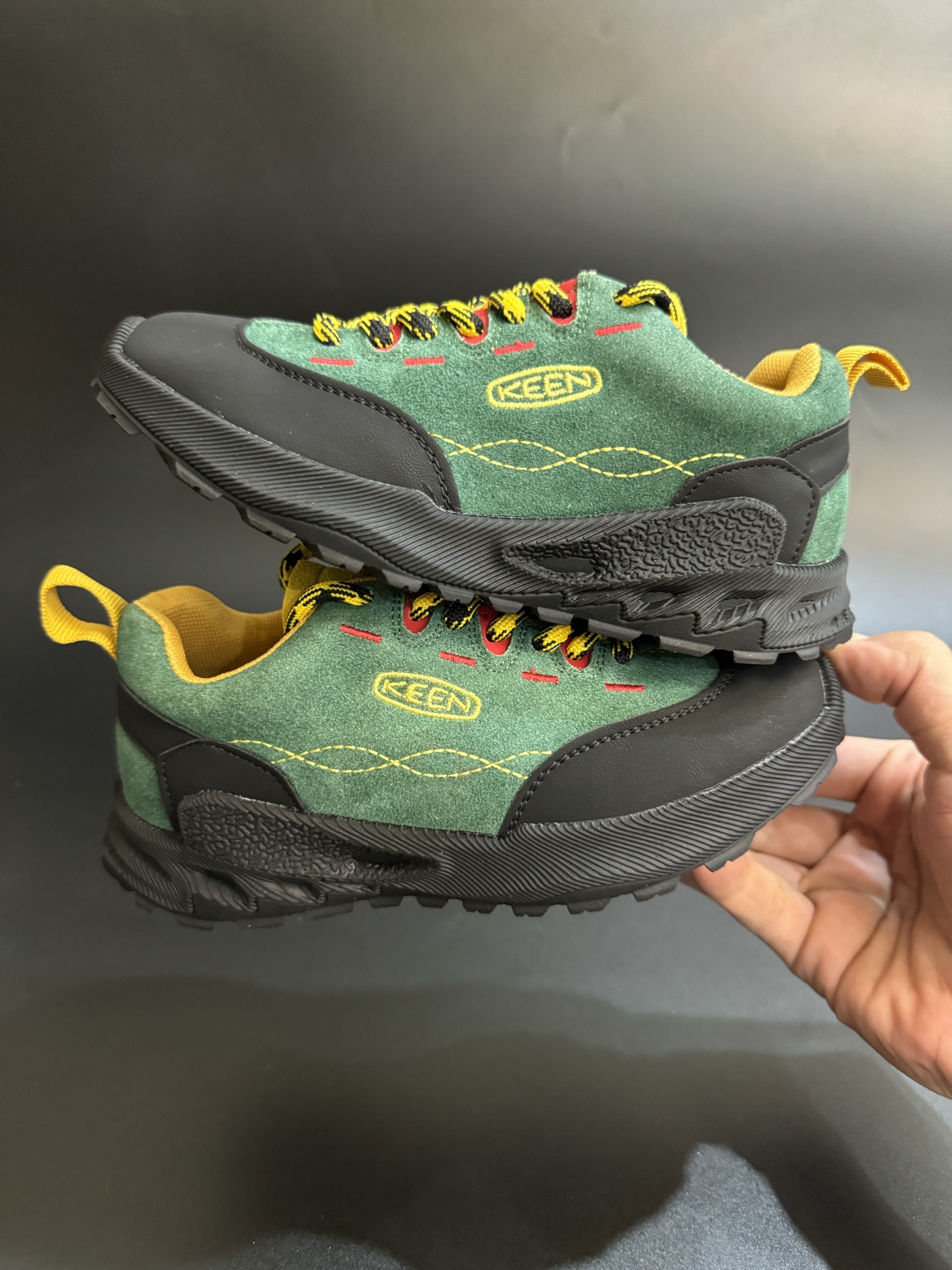 图片[9]-KEEN 联名款儿童鞋户外徒步登山运动鞋童鞋 户外登山运动 萌宝必备童鞋🔥 优质麂皮面料，防水材质✌🏻 橡胶耐磨防滑大底，脚感超赞👍🏻 丑萌丑萌的超可爱😍 尺码：26-37-选品中心