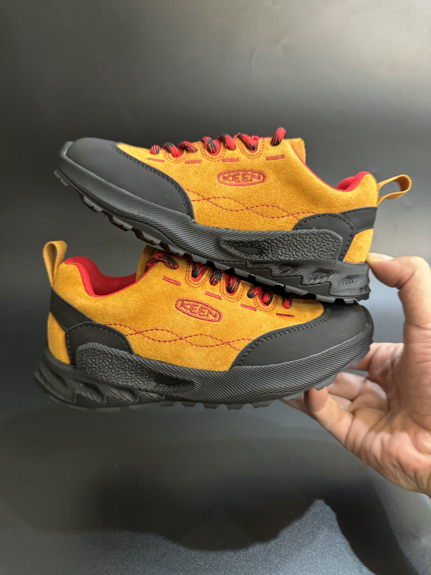 图片[9]-KEEN 联名款儿童鞋户外徒步登山运动鞋童鞋 户外登山运动 萌宝必备童鞋🔥 优质麂皮面料，防水材质✌🏻 橡胶耐磨防滑大底，脚感超赞👍🏻 丑萌丑萌的超可爱😍 尺码：26-37-选品中心