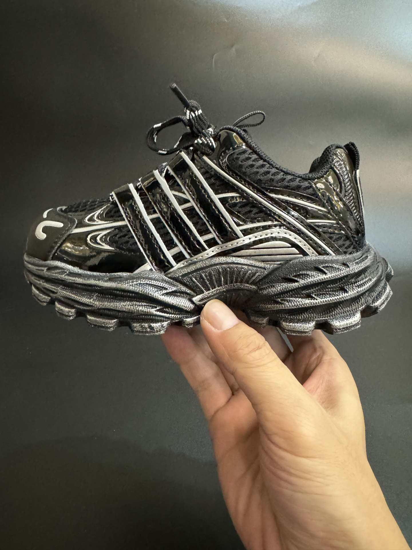 图片[3]-AD爆米花软底儿童老爹鞋时尚休闲运动童鞋26-37 百搭又不失时尚的三条纹透气性鞋面 舒适不闷脚☁️耐磨防滑轻便大底，脚感超赞👍🏻-选品中心