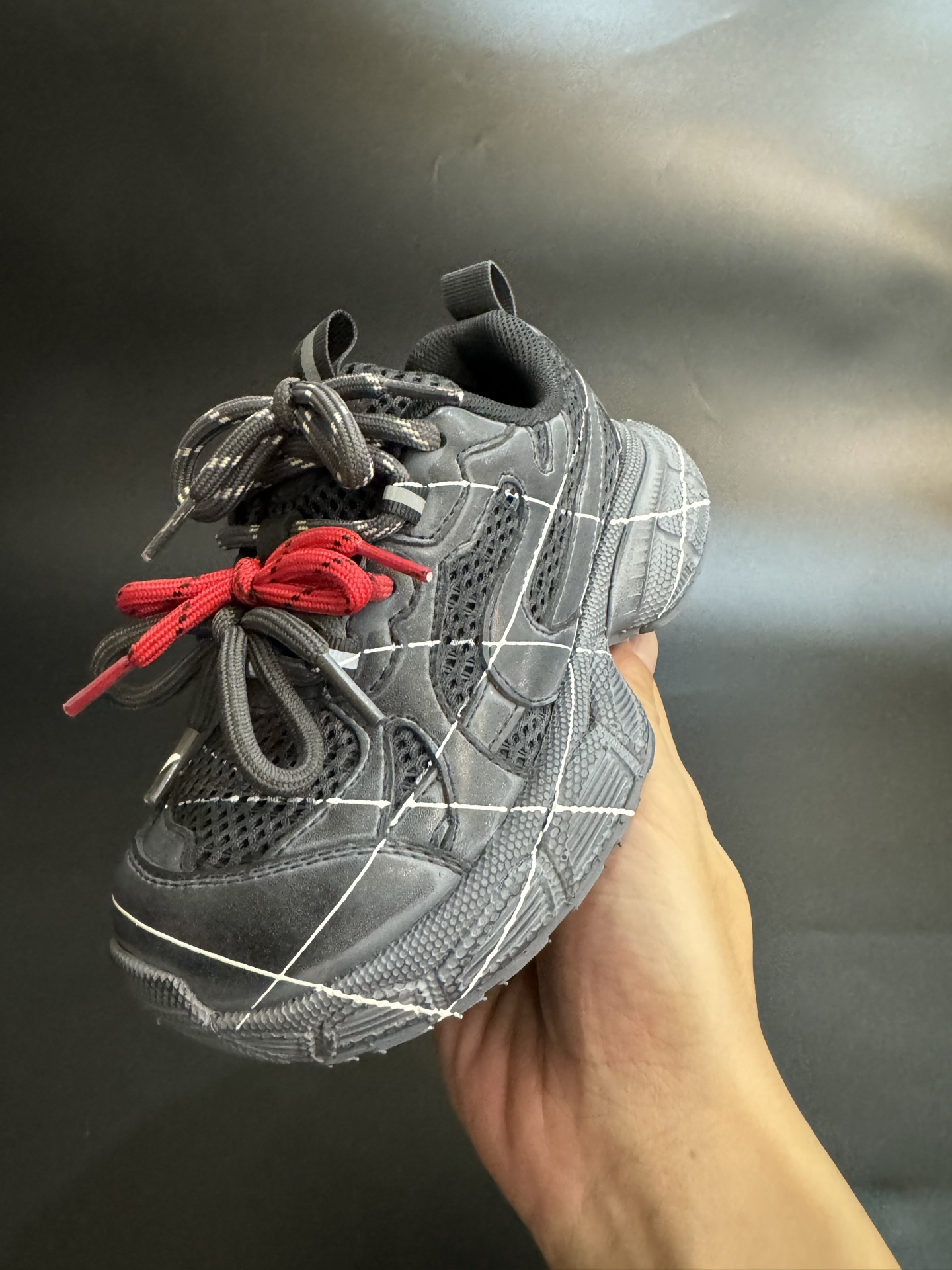 图片[4]-巴黎世家涂鸦版魔术贴老爹鞋儿童鞋厚底男女童鞋运动鞋26-37码. 魔术贴设计，穿脱也超方便✌🏻.. 涂鸦设计，透气舒适☁️.-选品中心