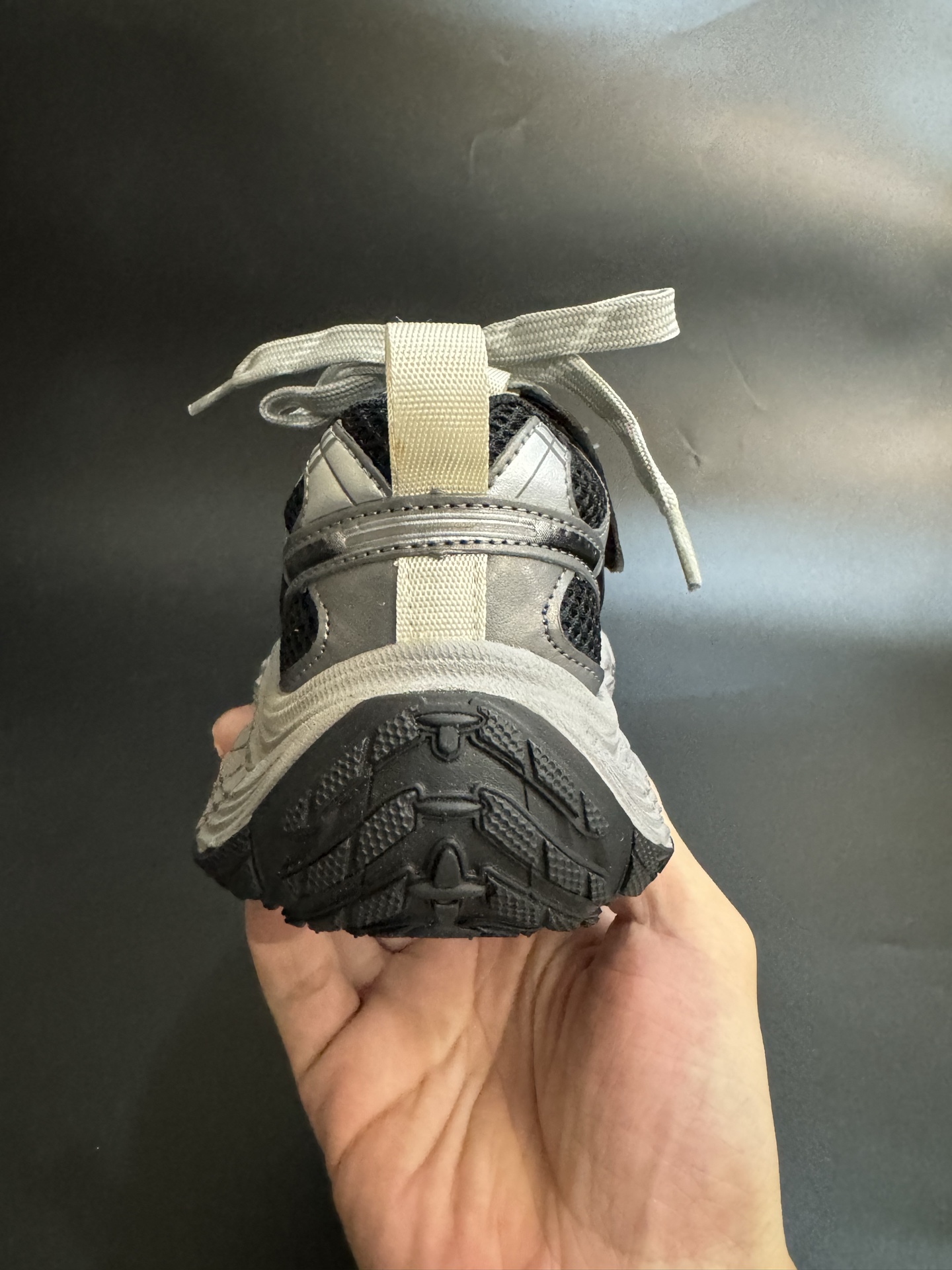 图片[7]-巴黎10代儿童魔术贴老爹鞋轻便厚底时尚运动童鞋26-37码 经典巴黎世家老爹鞋🆕双网面设计，透气又舒适☁️.魔术贴设计，穿脱方便✌🏻.-选品中心