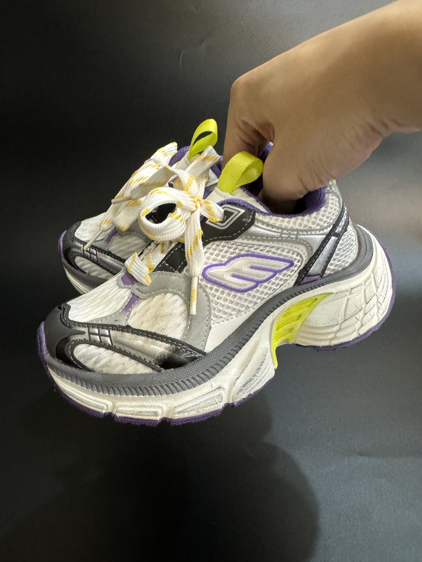 图片[2]-巴黎10代儿童魔术贴老爹鞋轻便厚底时尚运动童鞋26-37码 经典巴黎世家老爹鞋🆕双网面设计，透气又舒适☁️.魔术贴设计，穿脱方便✌🏻.-选品中心