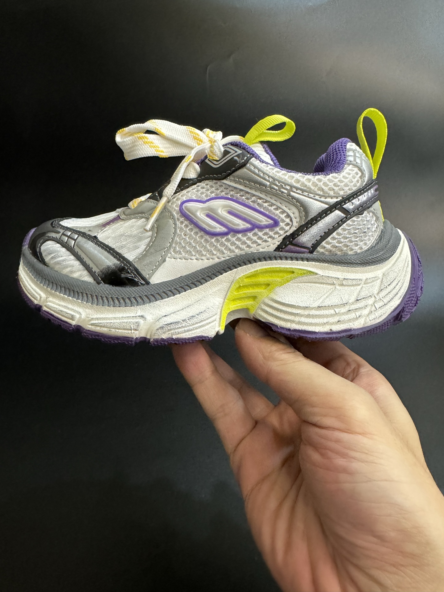 图片[3]-巴黎10代儿童魔术贴老爹鞋轻便厚底时尚运动童鞋26-37码 经典巴黎世家老爹鞋🆕双网面设计，透气又舒适☁️.魔术贴设计，穿脱方便✌🏻.-选品中心