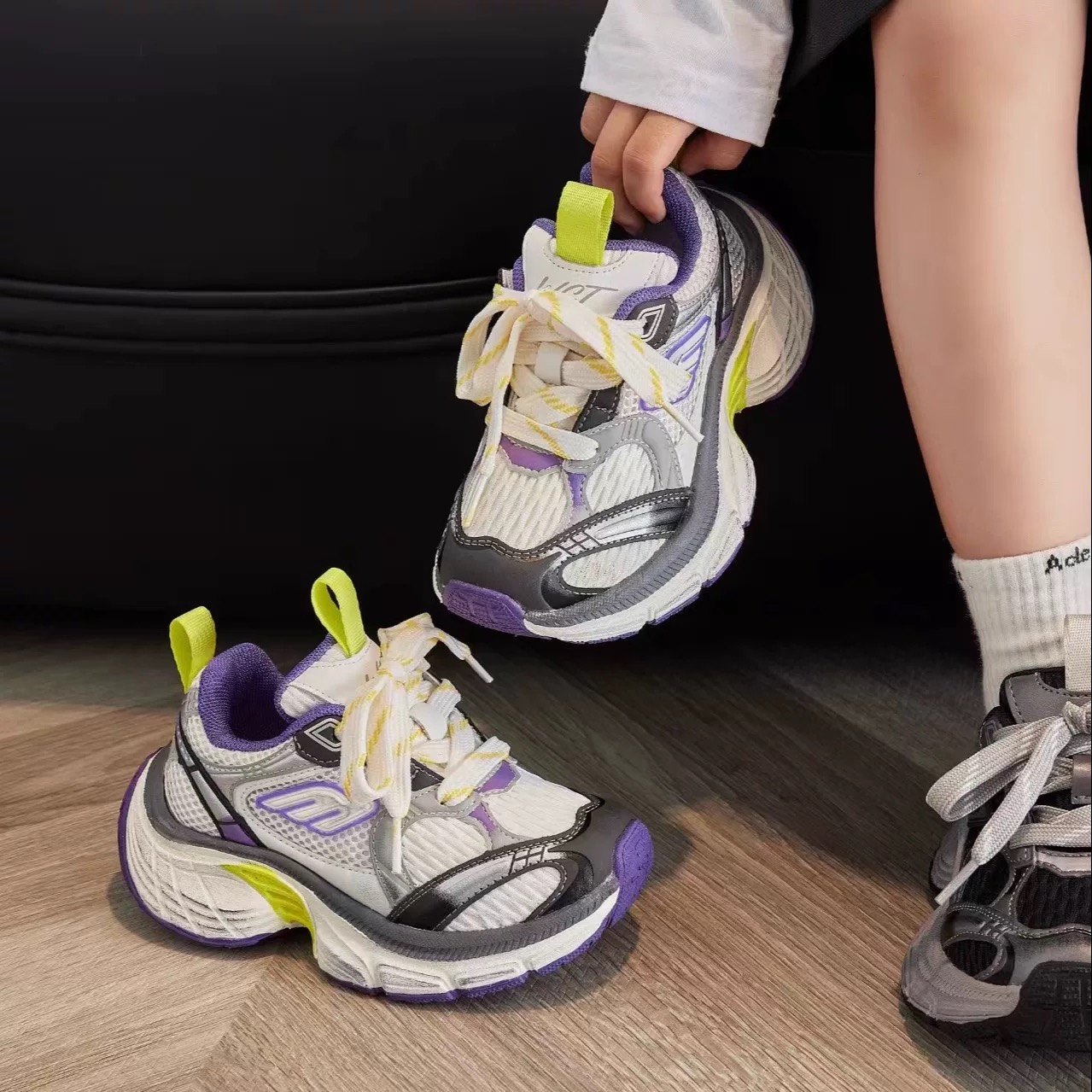 图片[7]-巴黎10代儿童魔术贴老爹鞋轻便厚底时尚运动童鞋26-37码 经典巴黎世家老爹鞋🆕双网面设计，透气又舒适☁️.魔术贴设计，穿脱方便✌🏻.-选品中心