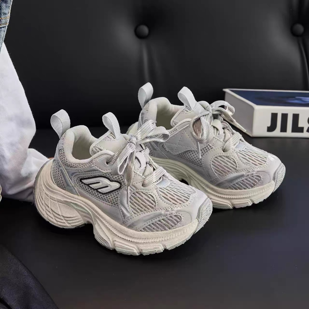 图片[9]-巴黎10代儿童魔术贴老爹鞋轻便厚底时尚运动童鞋26-37码 经典巴黎世家老爹鞋🆕双网面设计，透气又舒适☁️.魔术贴设计，穿脱方便✌🏻.-选品中心