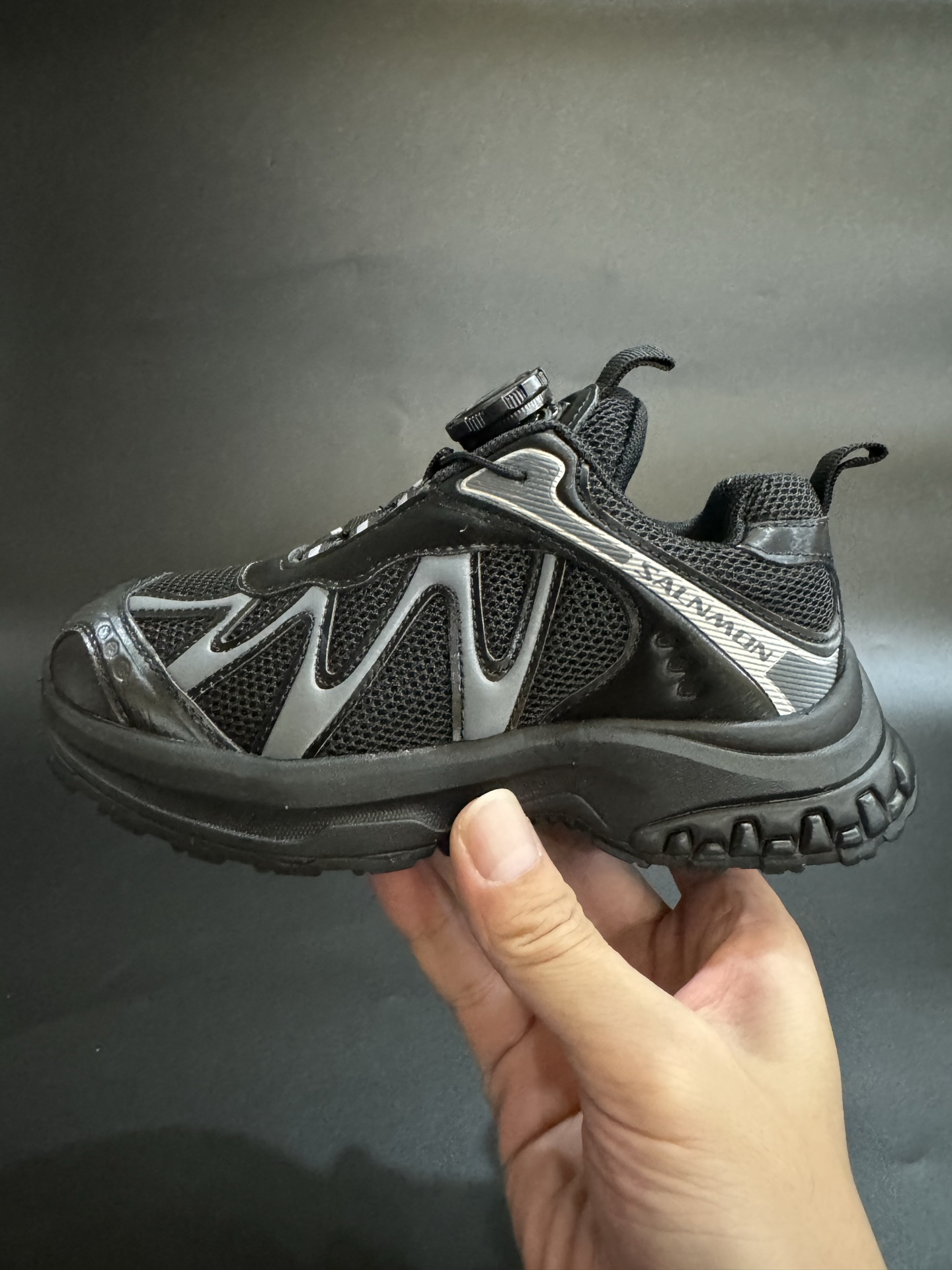 图片[3]-萨络蒙XT-WHISPER旋钮扣童鞋26-37 白敬亭同款网红款儿童休闲户外越野机能运动跑步鞋 实际脚长加1–1.5CM后选内长-选品中心