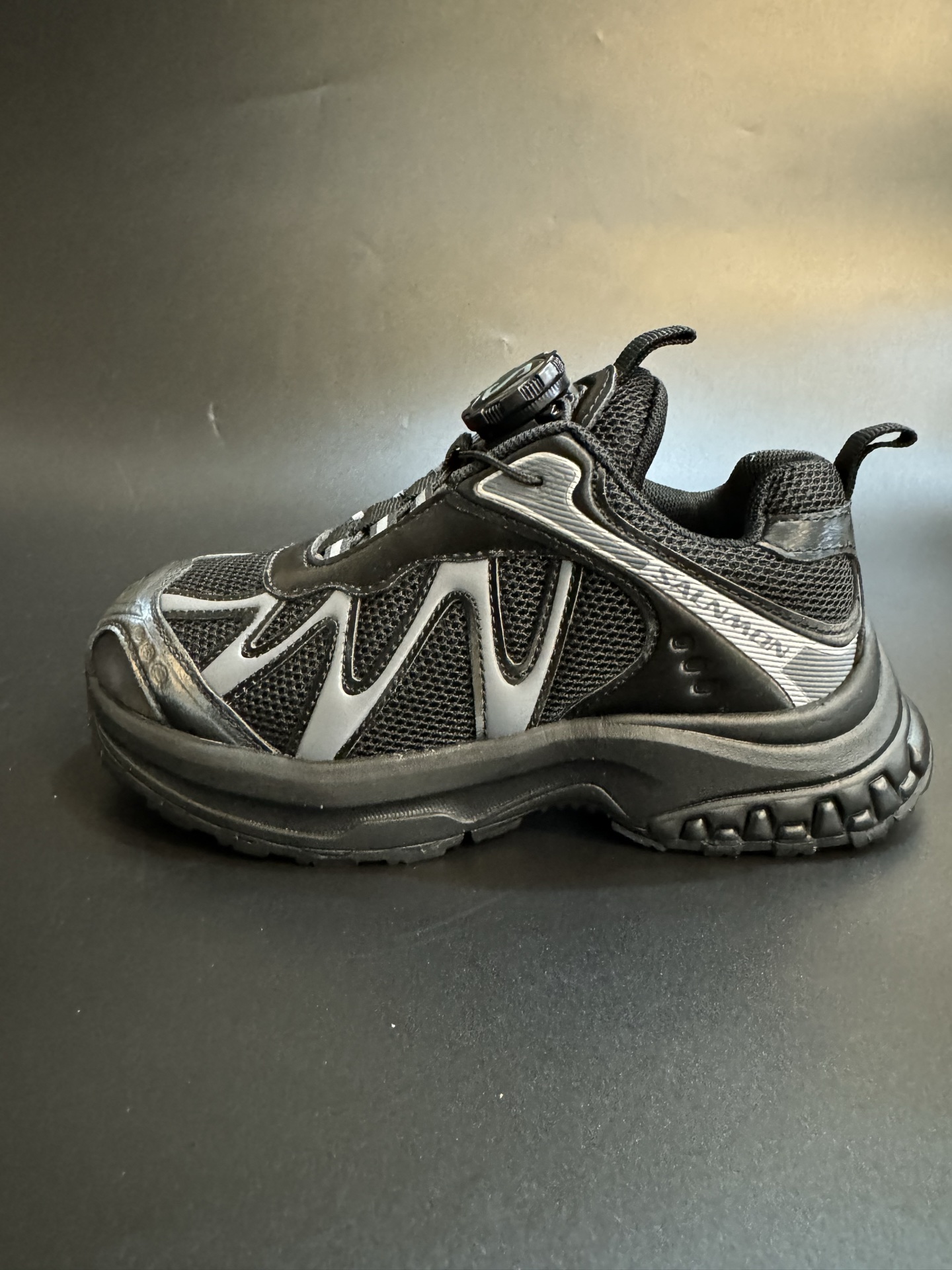 图片[2]-萨络蒙XT-WHISPER旋钮扣童鞋26-37 白敬亭同款网红款儿童休闲户外越野机能运动跑步鞋 实际脚长加1–1.5CM后选内长-选品中心