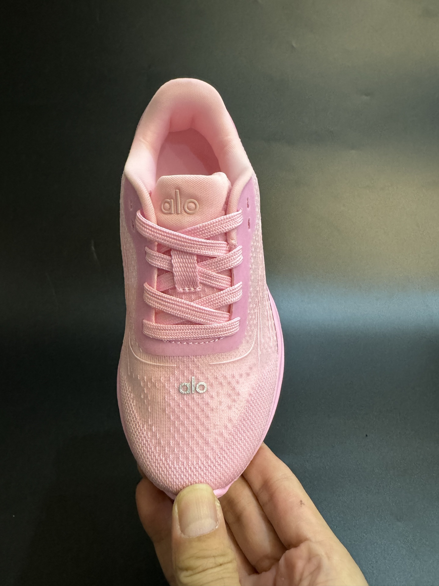 图片[7]-alo yoga Alo Runner 舒适柔软透气童鞋儿童运动鞋跑步鞋 尺码25–35 透气性鞋面 舒适不闷脚☁️ 耐磨防滑轻便大底，脚感超赞👍🏻-选品中心