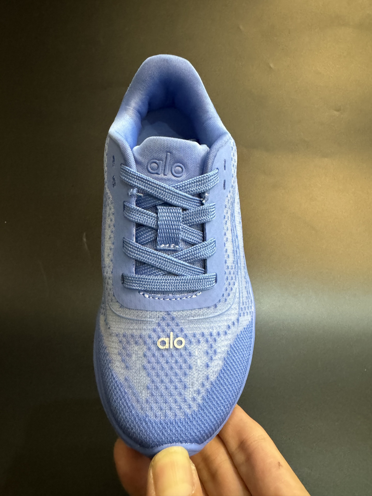 图片[6]-alo yoga Alo Runner 舒适柔软透气童鞋儿童运动鞋跑步鞋 尺码25–35 透气性鞋面 舒适不闷脚☁️ 耐磨防滑轻便大底，脚感超赞👍🏻-选品中心