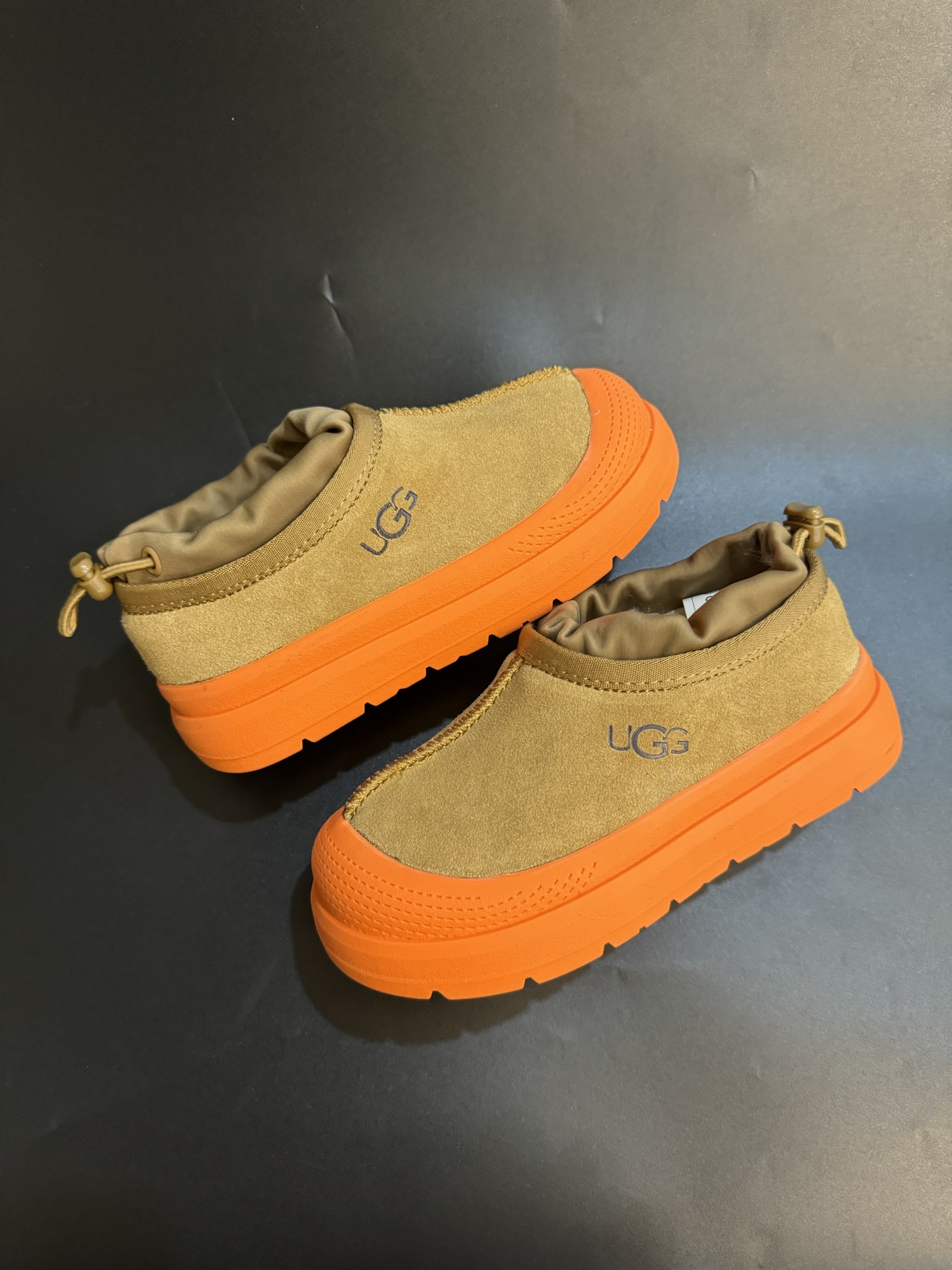 图片[8]-UGG王一博同款羊毛一体儿童低帮雪地靴 尺码：25-35码 经典UGG明星款式❤️ 低帮款式设计，保暖防风☁️ 羊毛一体系列，质感满满💯 橡胶耐磨防滑大底，脚感超赞👍🏻-选品中心