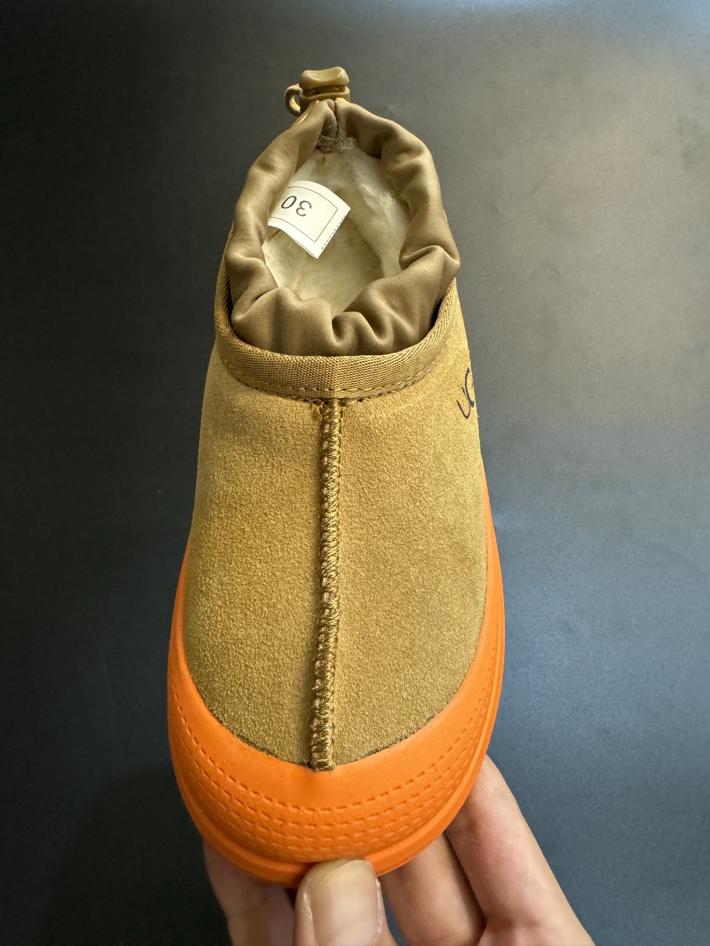 图片[5]-UGG王一博同款羊毛一体儿童低帮雪地靴 尺码：25-35码 经典UGG明星款式❤️ 低帮款式设计，保暖防风☁️ 羊毛一体系列，质感满满💯 橡胶耐磨防滑大底，脚感超赞👍🏻-选品中心