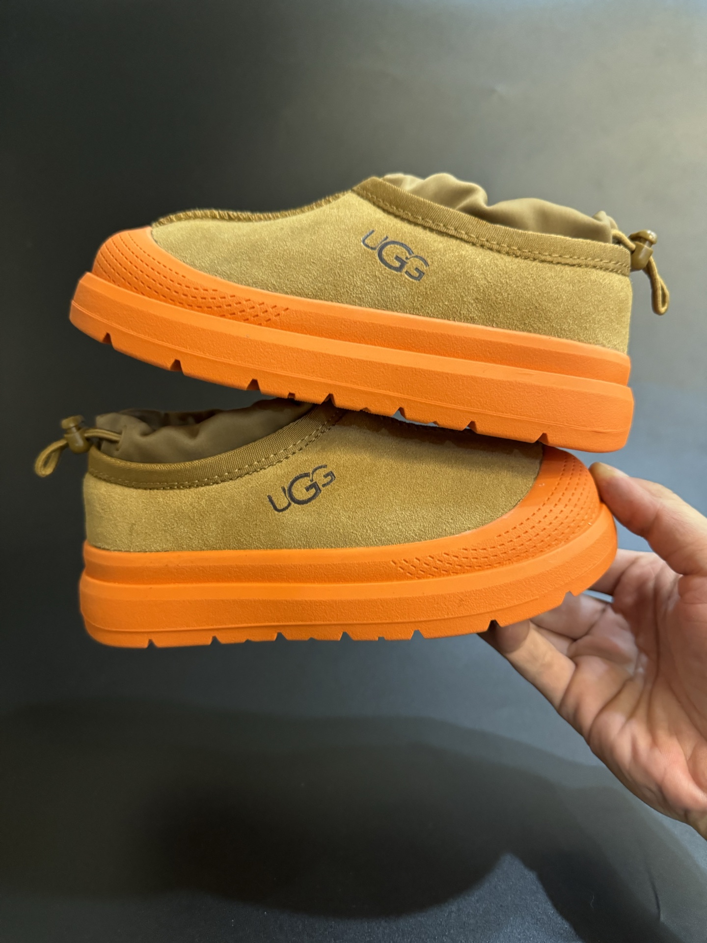 图片[7]-UGG王一博同款羊毛一体儿童低帮雪地靴 尺码：25-35码 经典UGG明星款式❤️ 低帮款式设计，保暖防风☁️ 羊毛一体系列，质感满满💯 橡胶耐磨防滑大底，脚感超赞👍🏻-选品中心