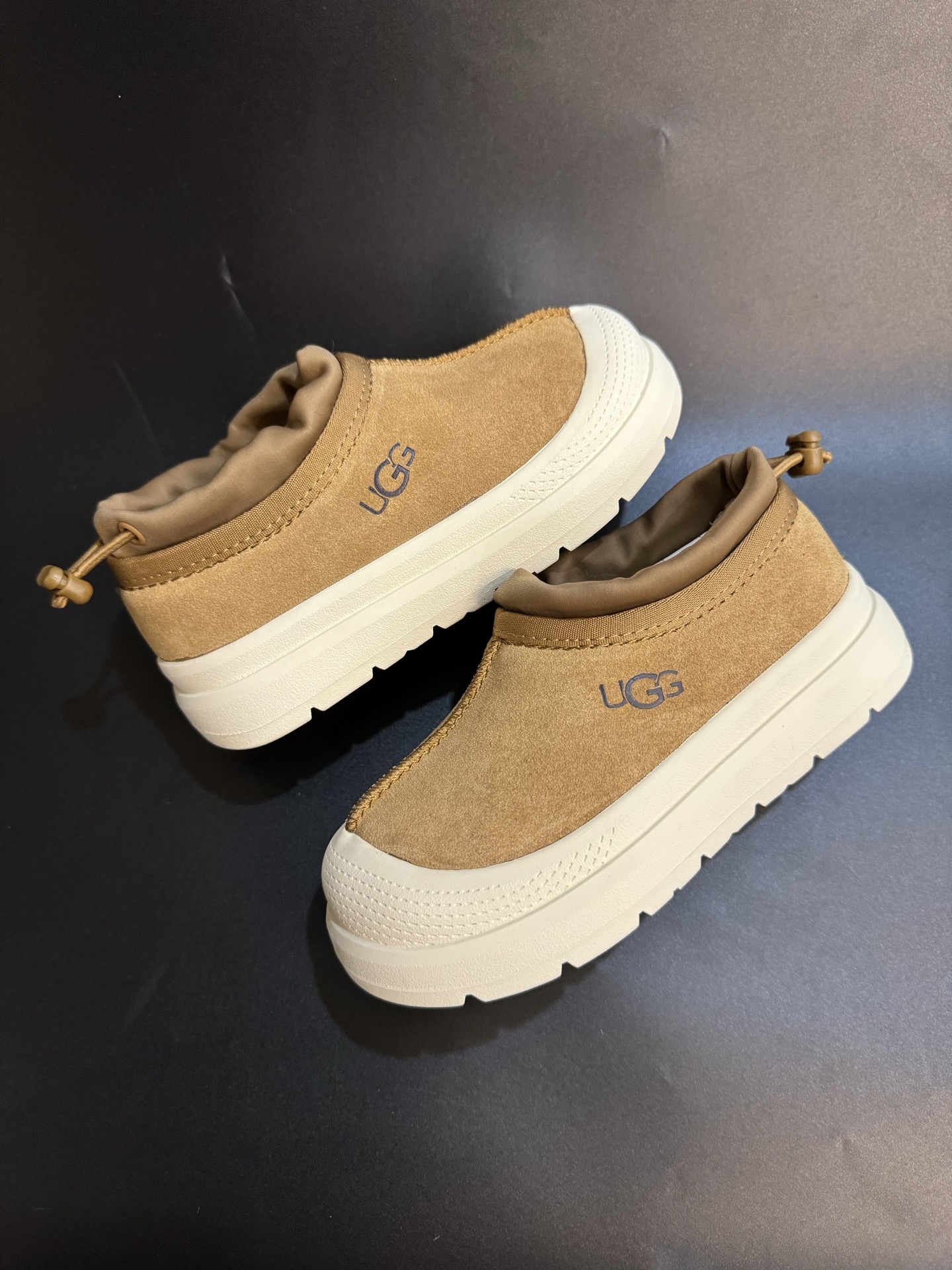 图片[8]-UGG王一博同款羊毛一体儿童低帮雪地靴 尺码：25-35码 经典UGG明星款式❤️ 低帮款式设计，保暖防风☁️ 羊毛一体系列，质感满满💯 橡胶耐磨防滑大底，脚感超赞👍🏻-选品中心