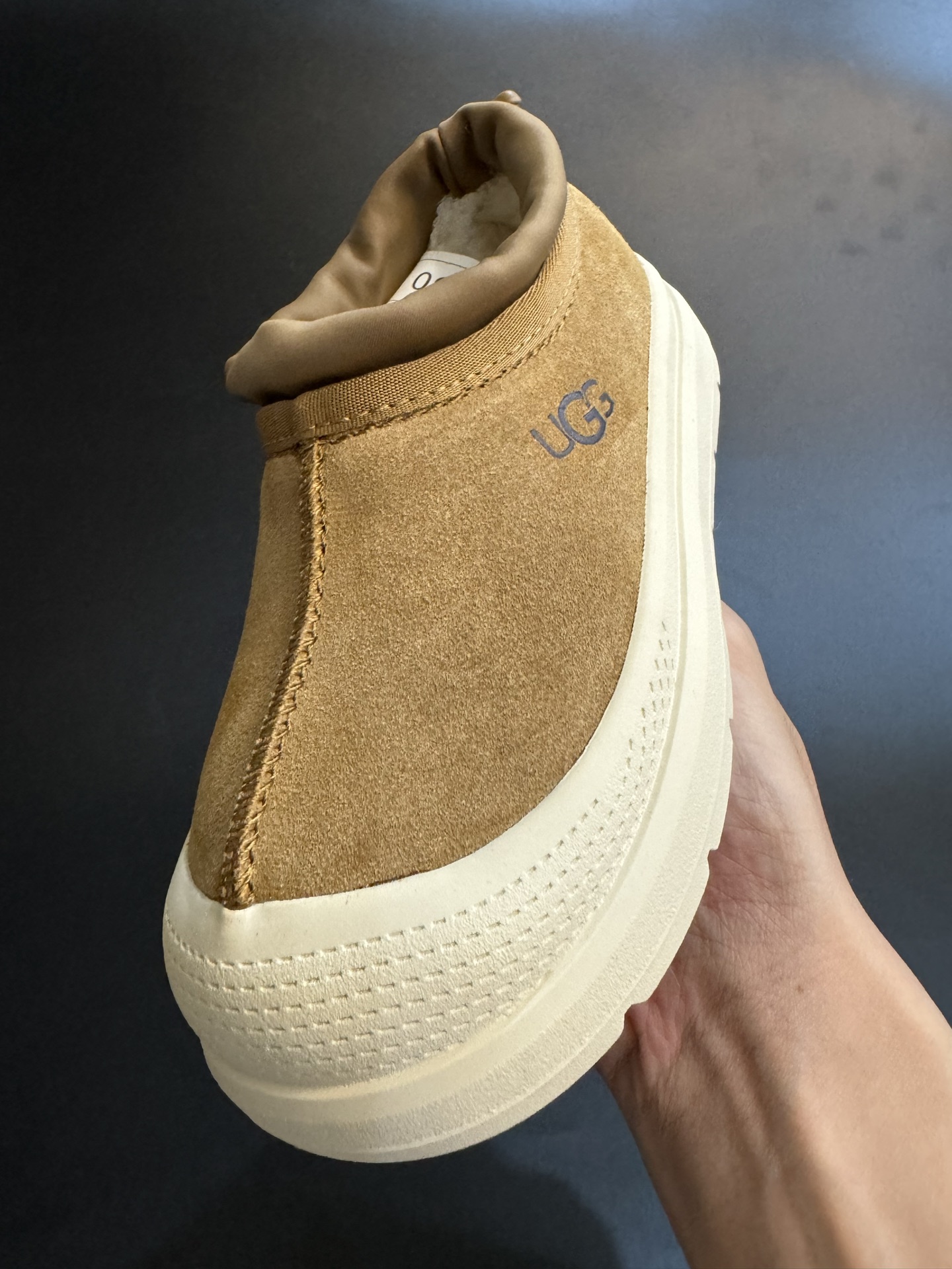 图片[4]-UGG王一博同款羊毛一体儿童低帮雪地靴 尺码：25-35码 经典UGG明星款式❤️ 低帮款式设计，保暖防风☁️ 羊毛一体系列，质感满满💯 橡胶耐磨防滑大底，脚感超赞👍🏻-选品中心