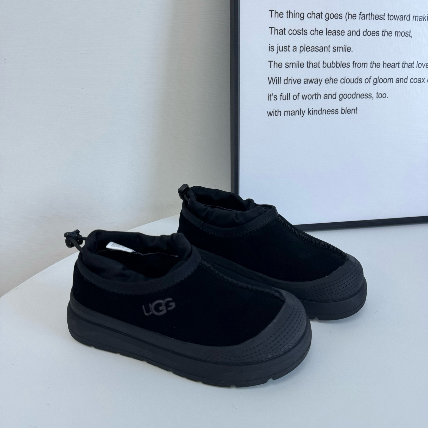 图片[7]-UGG王一博同款羊毛一体儿童低帮雪地靴 尺码：25-35码 经典UGG明星款式❤️ 低帮款式设计，保暖防风☁️ 羊毛一体系列，质感满满💯 橡胶耐磨防滑大底，脚感超赞👍🏻-选品中心