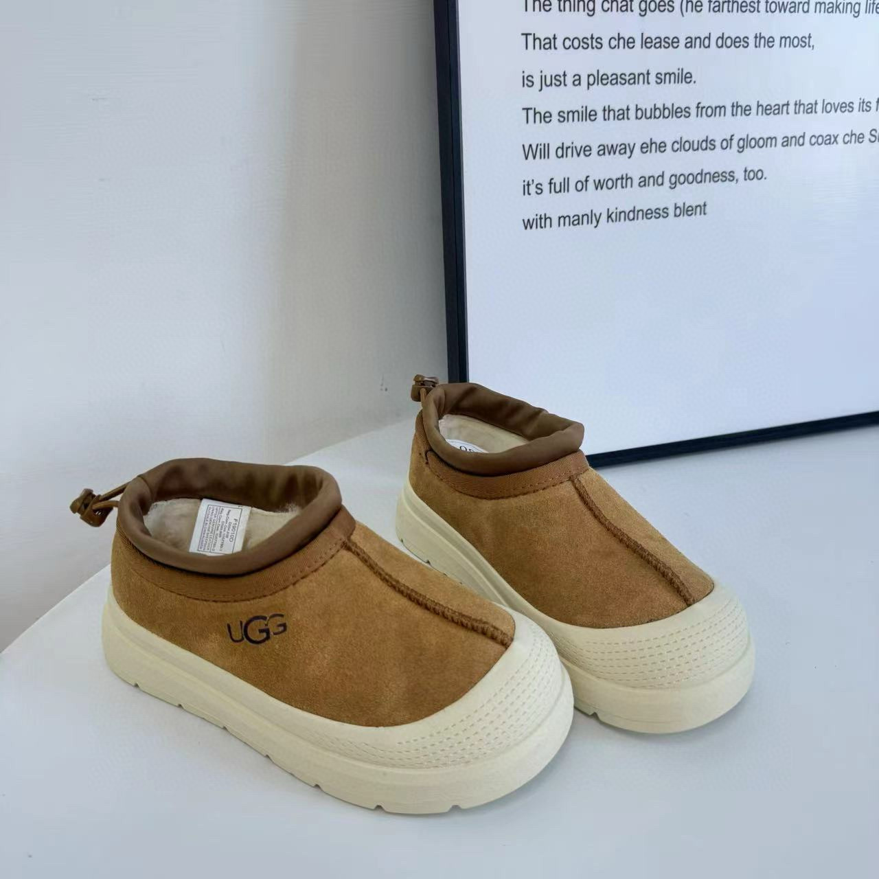 图片[5]-UGG王一博同款羊毛一体儿童低帮雪地靴 尺码：25-35码 经典UGG明星款式❤️ 低帮款式设计，保暖防风☁️ 羊毛一体系列，质感满满💯 橡胶耐磨防滑大底，脚感超赞👍🏻-选品中心