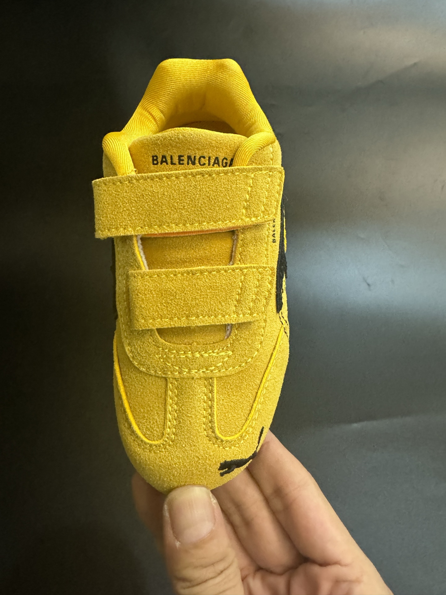 图片[6]-彪马巴黎联名款魔术贴复古德训儿童休闲鞋运动鞋 尺码：22–35码 经典PUMA联名系列🆕 优质猪八革面料，质感满满💯 两幅鞋带替换，附赠鞋带扣✔️ 橡胶耐磨防滑大底，脚感不言而喻☁️-选品中心