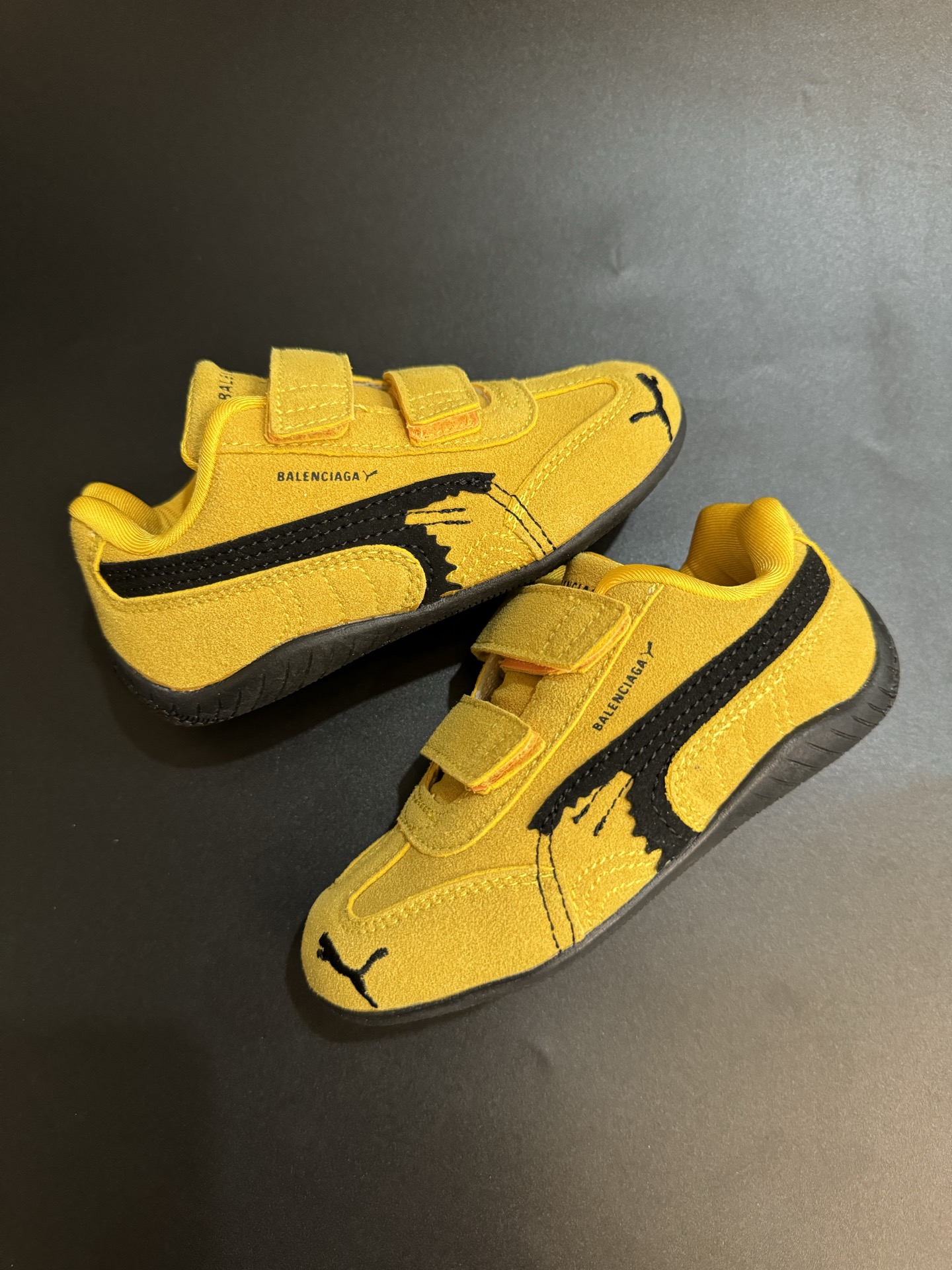 图片[9]-彪马巴黎联名款魔术贴复古德训儿童休闲鞋运动鞋 尺码：22–35码 经典PUMA联名系列🆕 优质猪八革面料，质感满满💯 两幅鞋带替换，附赠鞋带扣✔️ 橡胶耐磨防滑大底，脚感不言而喻☁️-选品中心