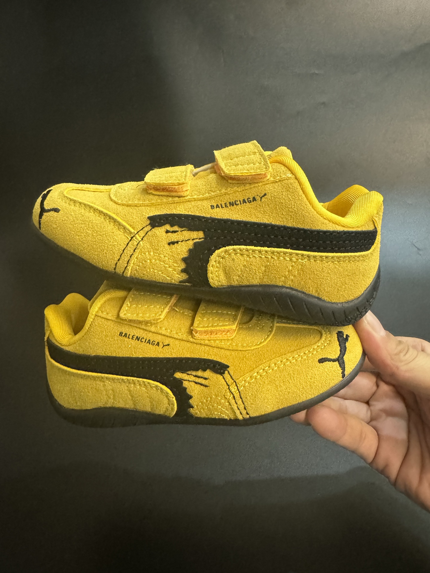 图片[8]-彪马巴黎联名款魔术贴复古德训儿童休闲鞋运动鞋 尺码：22–35码 经典PUMA联名系列🆕 优质猪八革面料，质感满满💯 两幅鞋带替换，附赠鞋带扣✔️ 橡胶耐磨防滑大底，脚感不言而喻☁️-选品中心