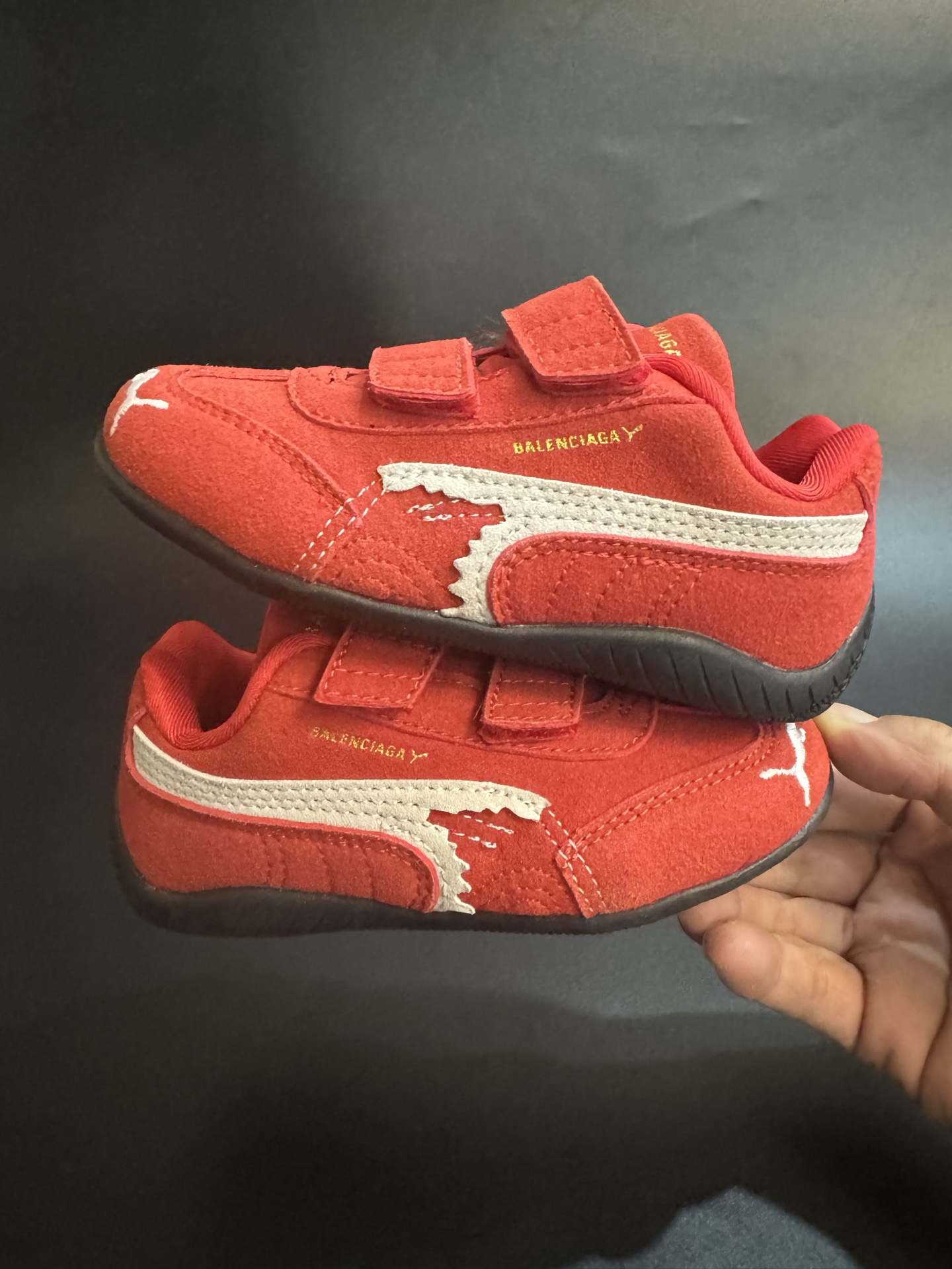 图片[8]-彪马巴黎联名款魔术贴复古德训儿童休闲鞋运动鞋 尺码：22–35码 经典PUMA联名系列🆕 优质猪八革面料，质感满满💯 两幅鞋带替换，附赠鞋带扣✔️ 橡胶耐磨防滑大底，脚感不言而喻☁️-选品中心