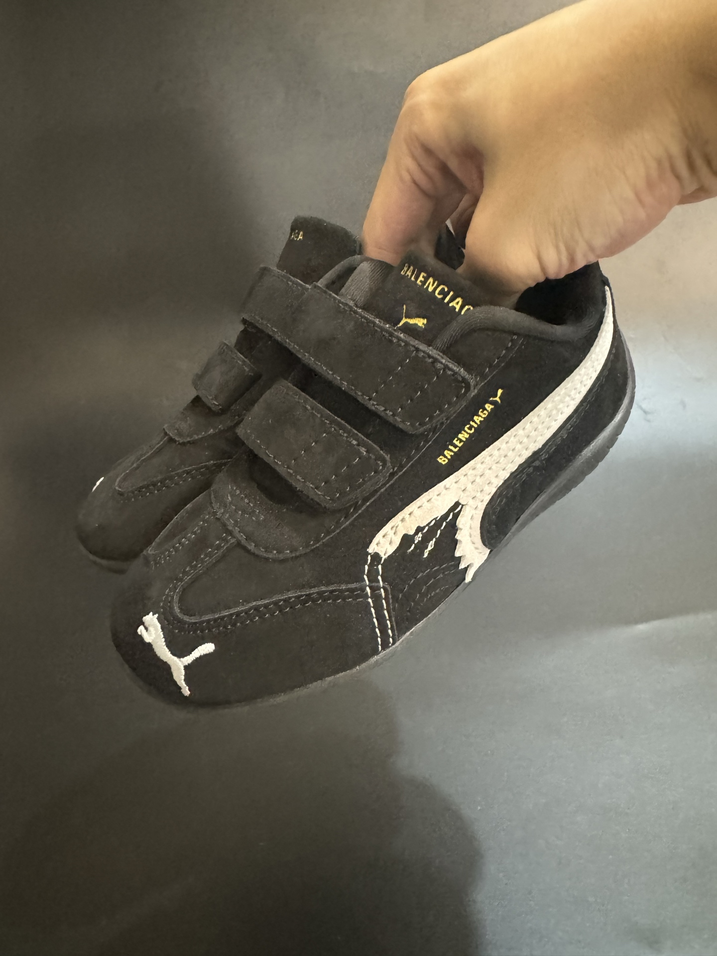 图片[2]-彪马巴黎联名款魔术贴复古德训儿童休闲鞋运动鞋 尺码：22–35码 经典PUMA联名系列🆕 优质猪八革面料，质感满满💯 两幅鞋带替换，附赠鞋带扣✔️ 橡胶耐磨防滑大底，脚感不言而喻☁️-选品中心