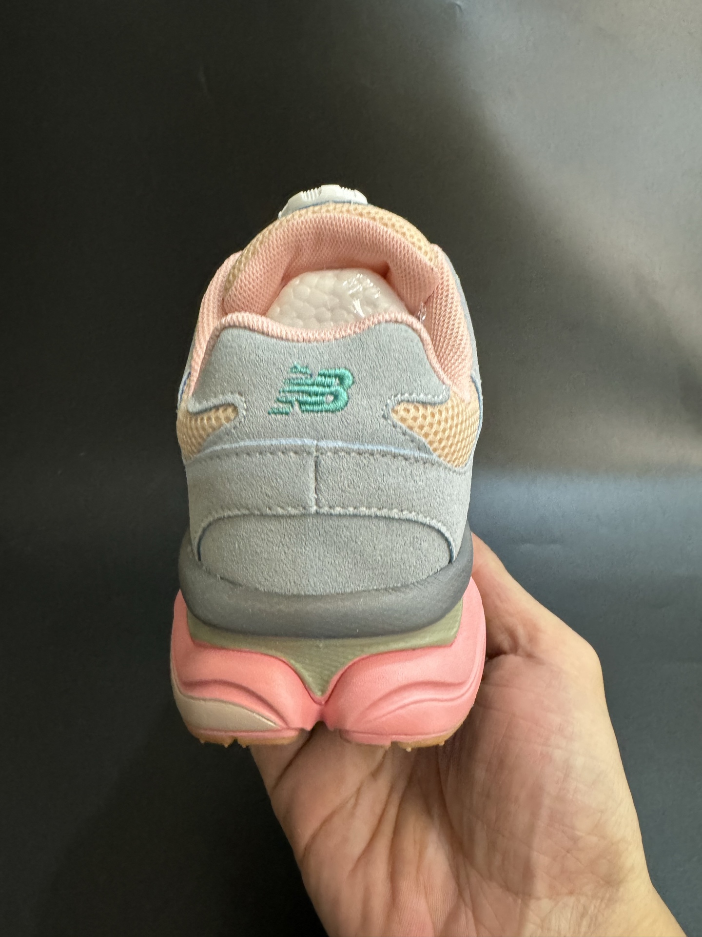 图片[7]-海外版NB新款9060锁扣儿童运动鞋 尺码：24-37码 经典NB9060系列🔥 优质锁扣设计，穿脱方便✌🏻 优质耐磨防滑大底，脚感超赞👍🏻-选品中心