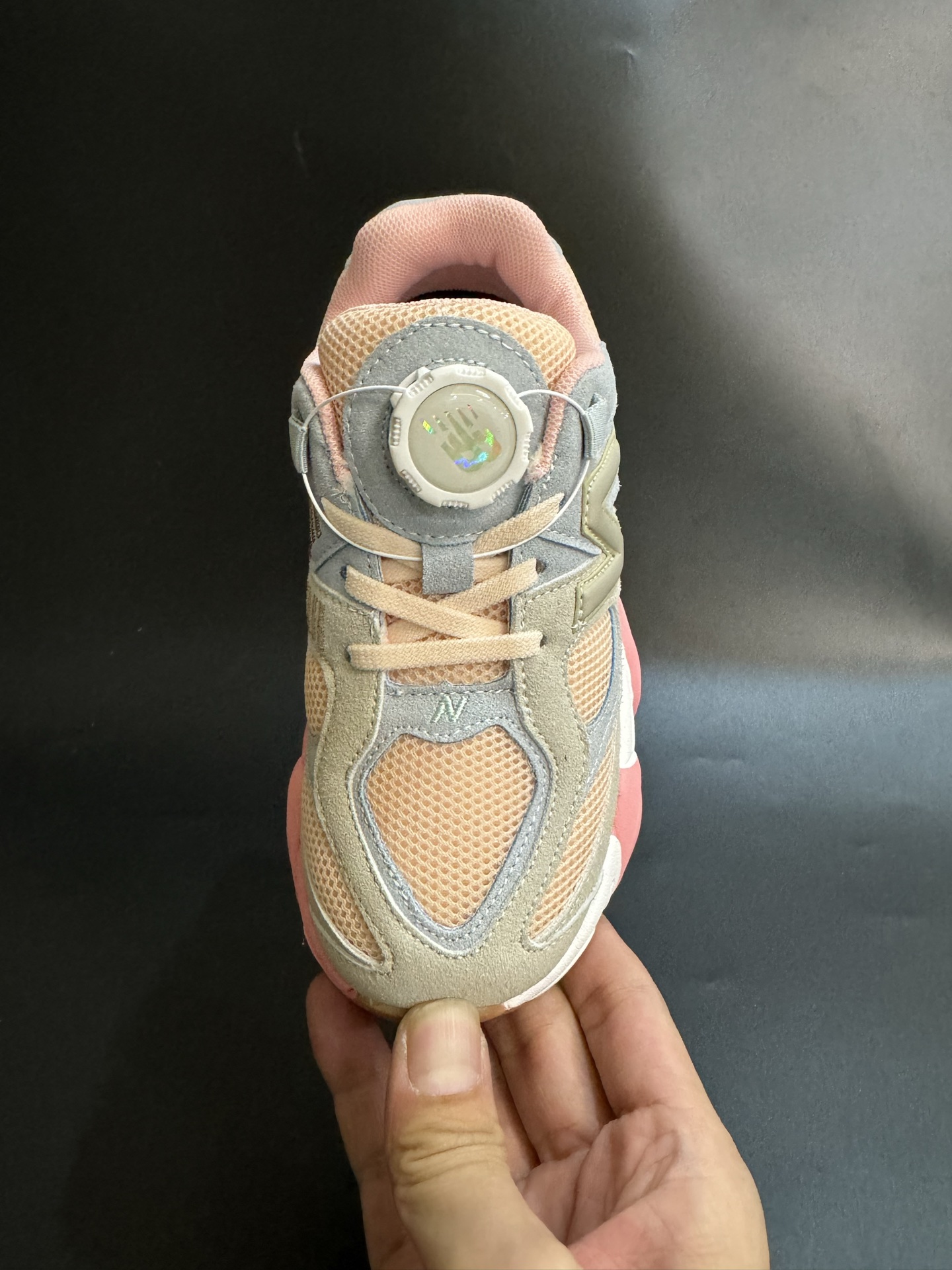 图片[6]-海外版NB新款9060锁扣儿童运动鞋 尺码：24-37码 经典NB9060系列🔥 优质锁扣设计，穿脱方便✌🏻 优质耐磨防滑大底，脚感超赞👍🏻-选品中心