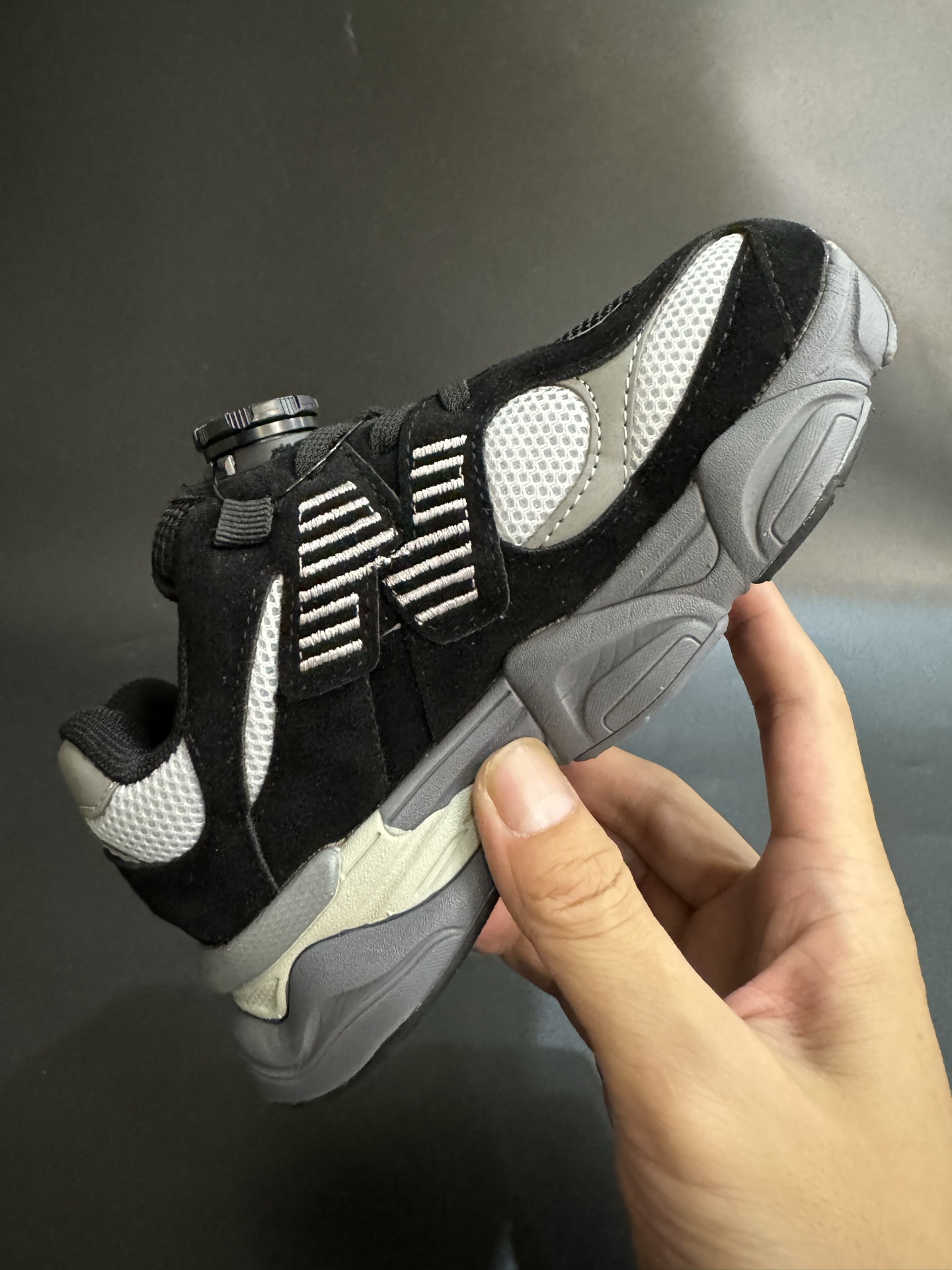 图片[5]-海外版NB新款9060锁扣儿童运动鞋 尺码：24-37码 经典NB9060系列🔥 优质锁扣设计，穿脱方便✌🏻 优质耐磨防滑大底，脚感超赞👍🏻-选品中心