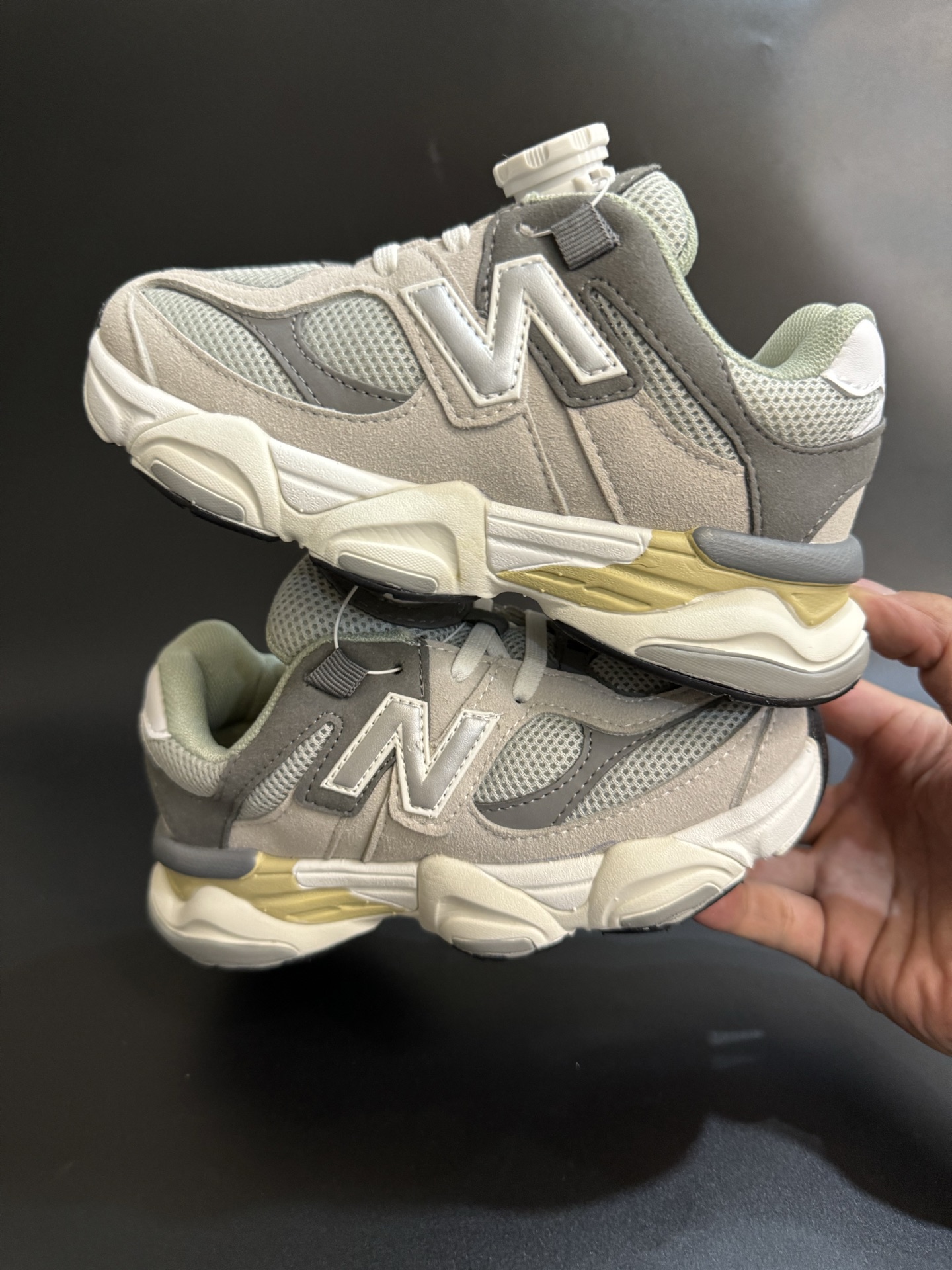 图片[8]-海外版NB新款9060锁扣儿童运动鞋 尺码：24-37码 经典NB9060系列🔥 优质锁扣设计，穿脱方便✌🏻 优质耐磨防滑大底，脚感超赞👍🏻-选品中心