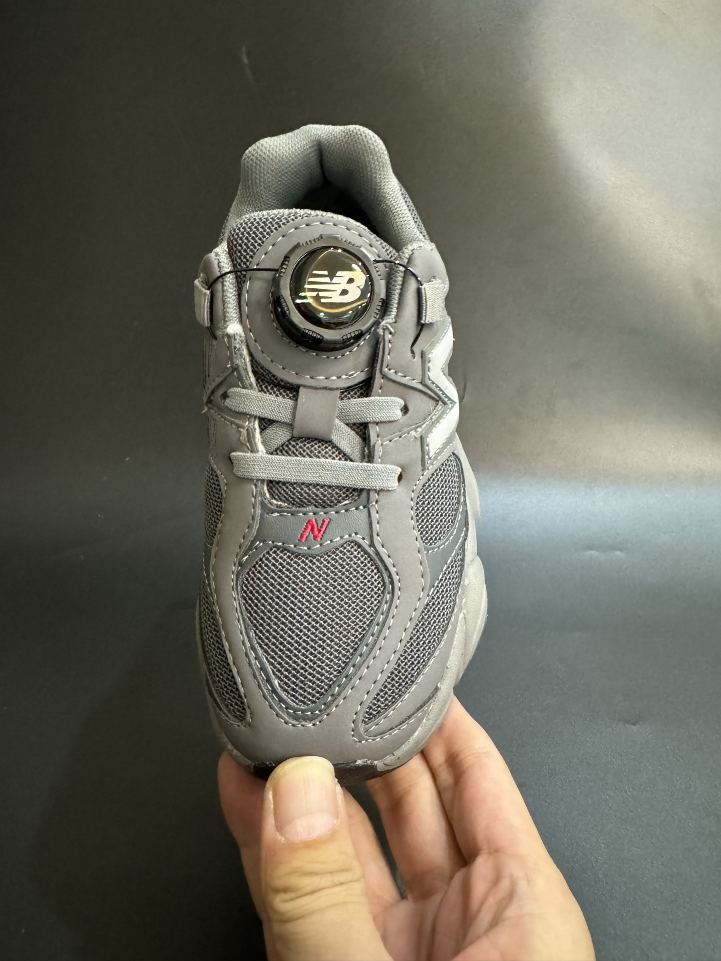 图片[6]-新色出货 海外版NB新款9060锁扣儿童运动鞋 尺码：24-37码 经典NB9060系列🔥 优质锁扣设计，穿脱方便✌🏻 优质耐磨防滑大底，脚感超赞👍🏻-选品中心