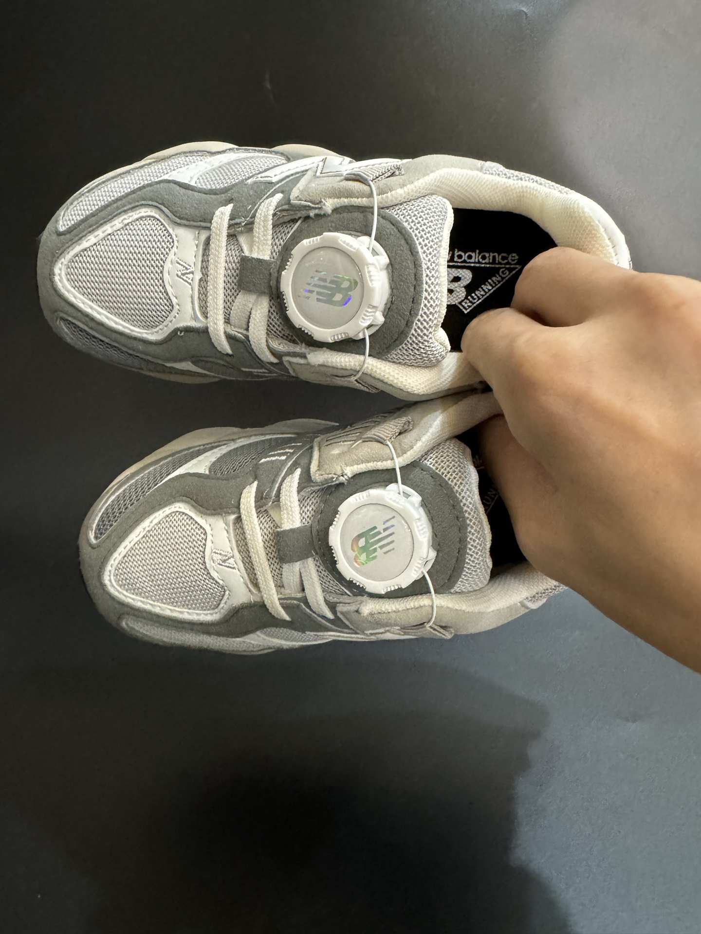 NO:578752,New colors shipped Overseas version of NB new lock children's sports shoes SIZE24-37 Classic NB series High-quality lock design, easy to put on and take off High-quality wear-resistant and non-slip outsole, great foot feel, NB, sneakers,19860909新色出货 海外版NB新款锁扣儿童运动鞋 SIZE24-37码 经典NB系列 优质锁扣设计,穿脱方便 优质耐磨防滑大底,脚感超赞,NB,sneakers,,Children's