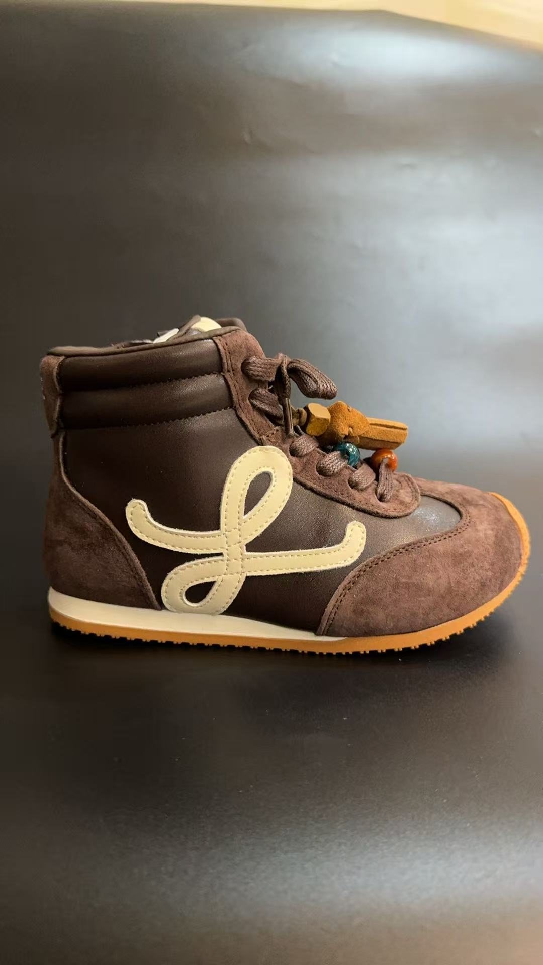 图片[2]-新款罗意威高帮复古风儿童时尚休闲鞋运动鞋 尺码：26-37码 潮童时髦精必备单品❤️ 拉链设计，穿脱方便✌🏻 优质面料拼接，质感满满💯 橡胶耐磨防滑大底，脚感不言而喻☁️-选品中心